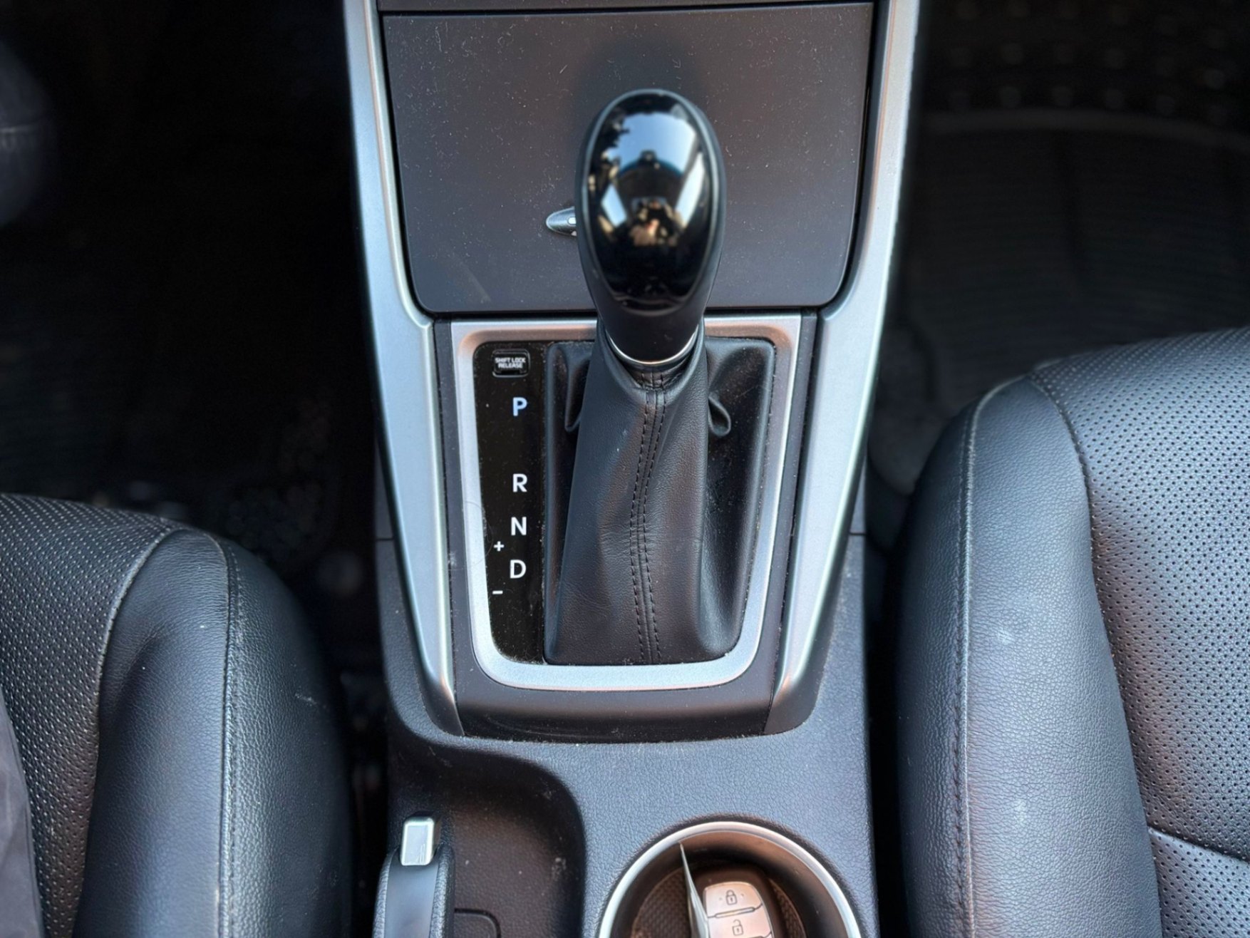 /canwestautoinc/2014-Hyundai-Elantra-344183572295955.jpg