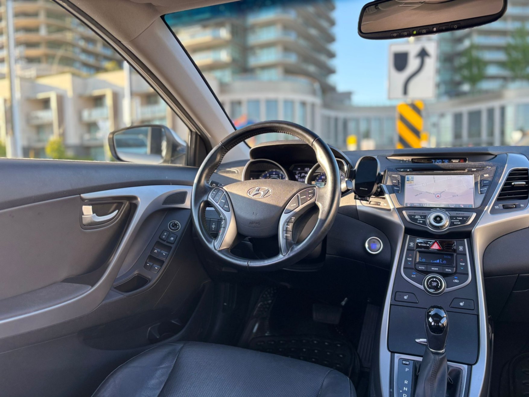/canwestautoinc/2014-Hyundai-Elantra-7573847456782234.jpg
