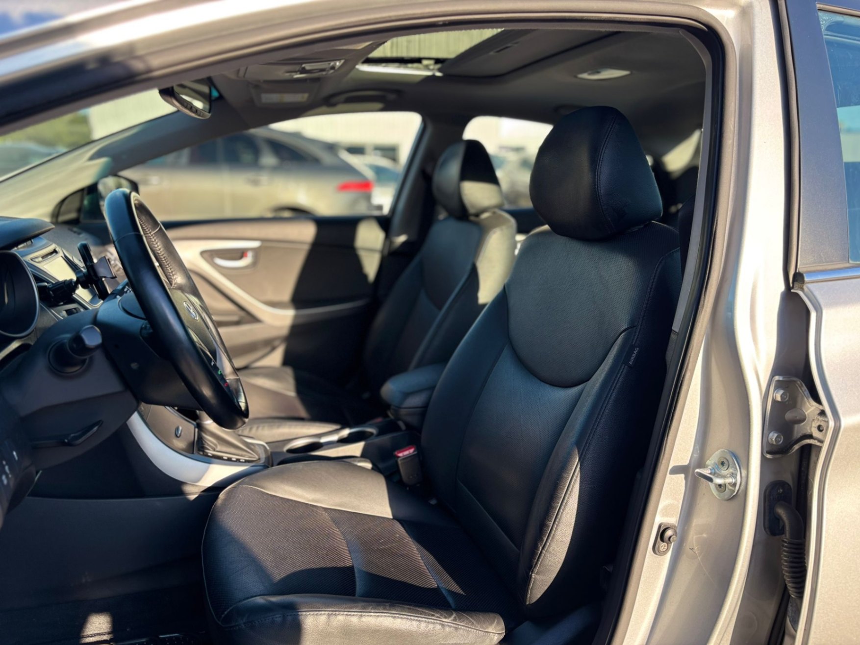 /canwestautoinc/2014-Hyundai-Elantra-7989816221028176.jpg