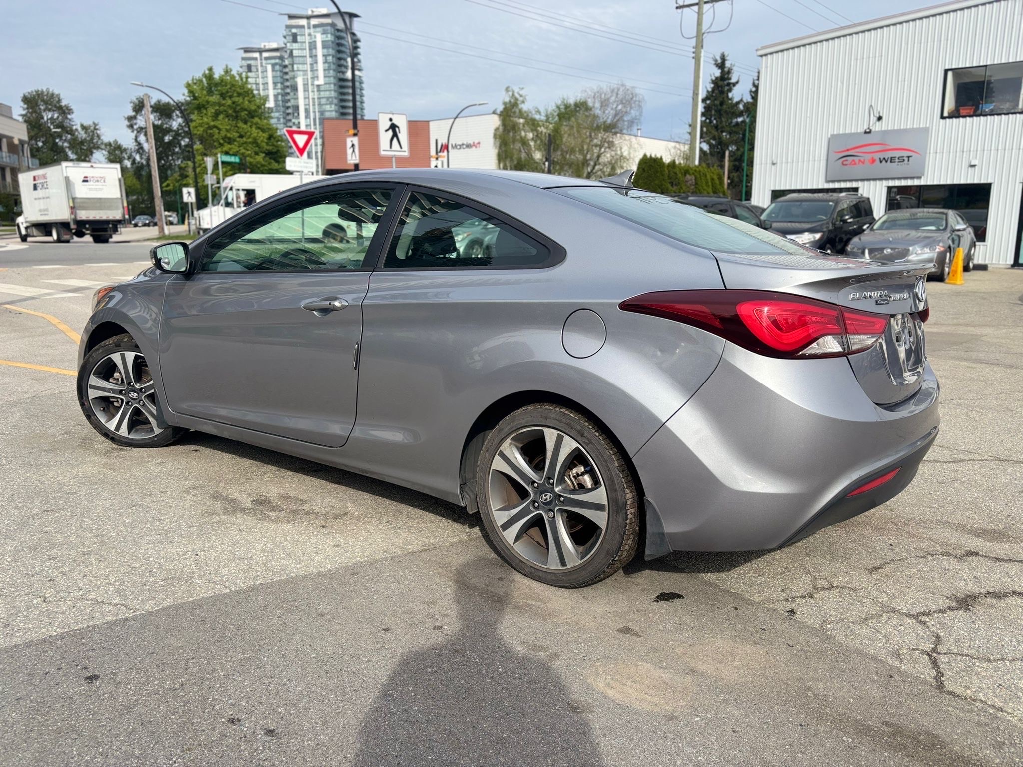 /canwestautoinc/2014-Hyundai-Elantra-8072036669577343.jpg