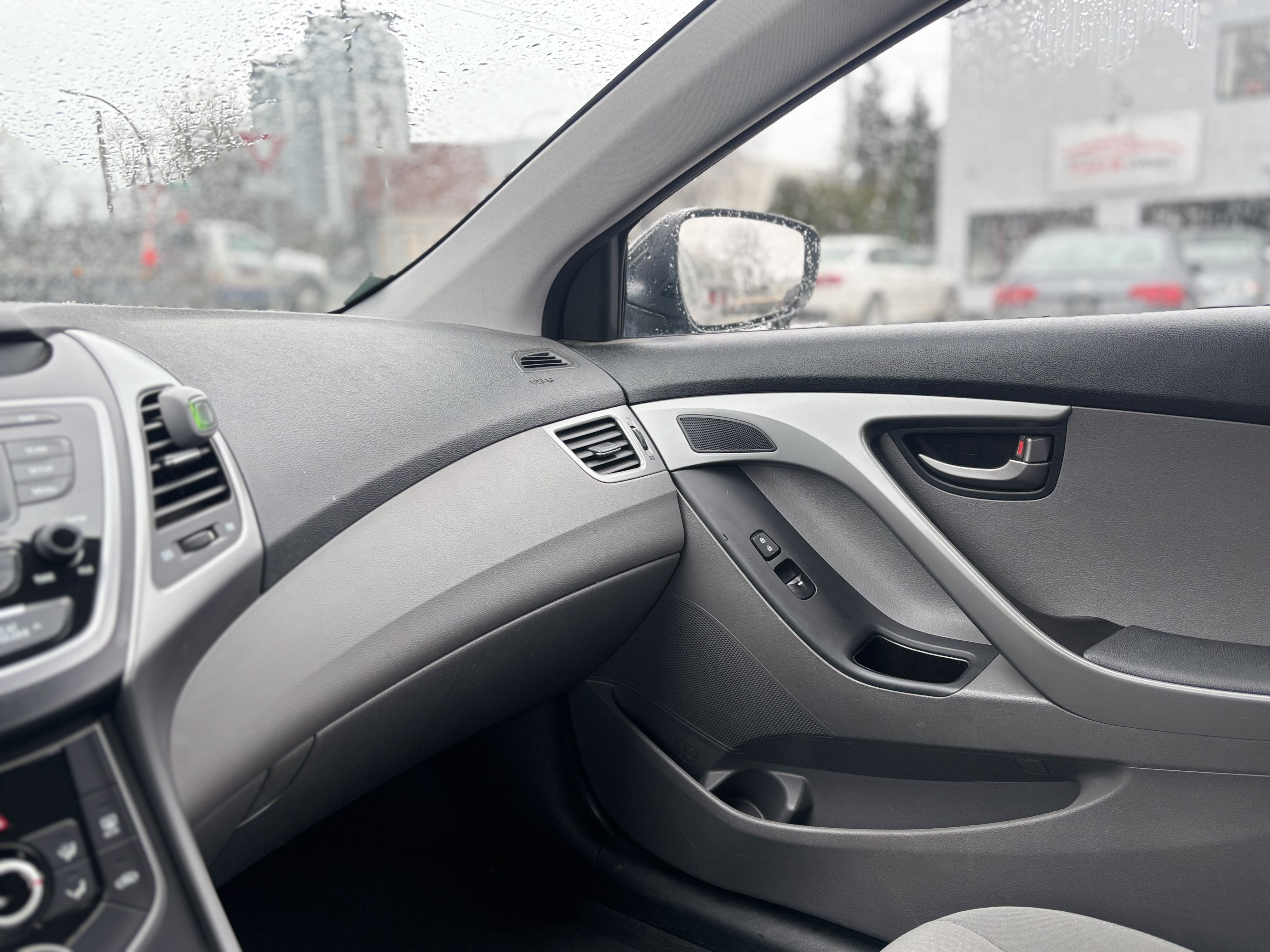 /canwestautoinc/2014-Hyundai-Elantra-8390957370483456.jpg