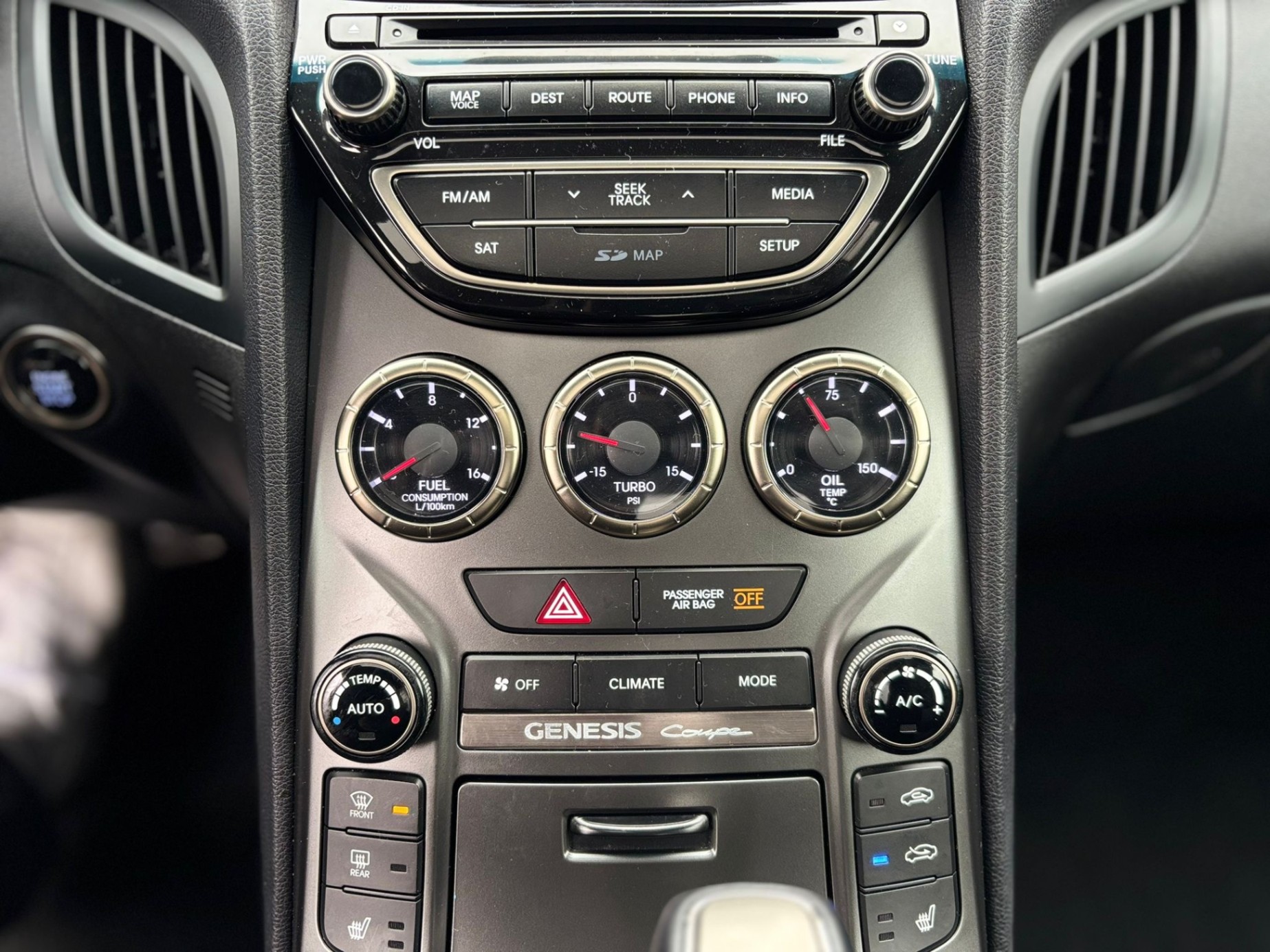 /canwestautoinc/2014-Hyundai-Genesis-30247828099516094.jpg