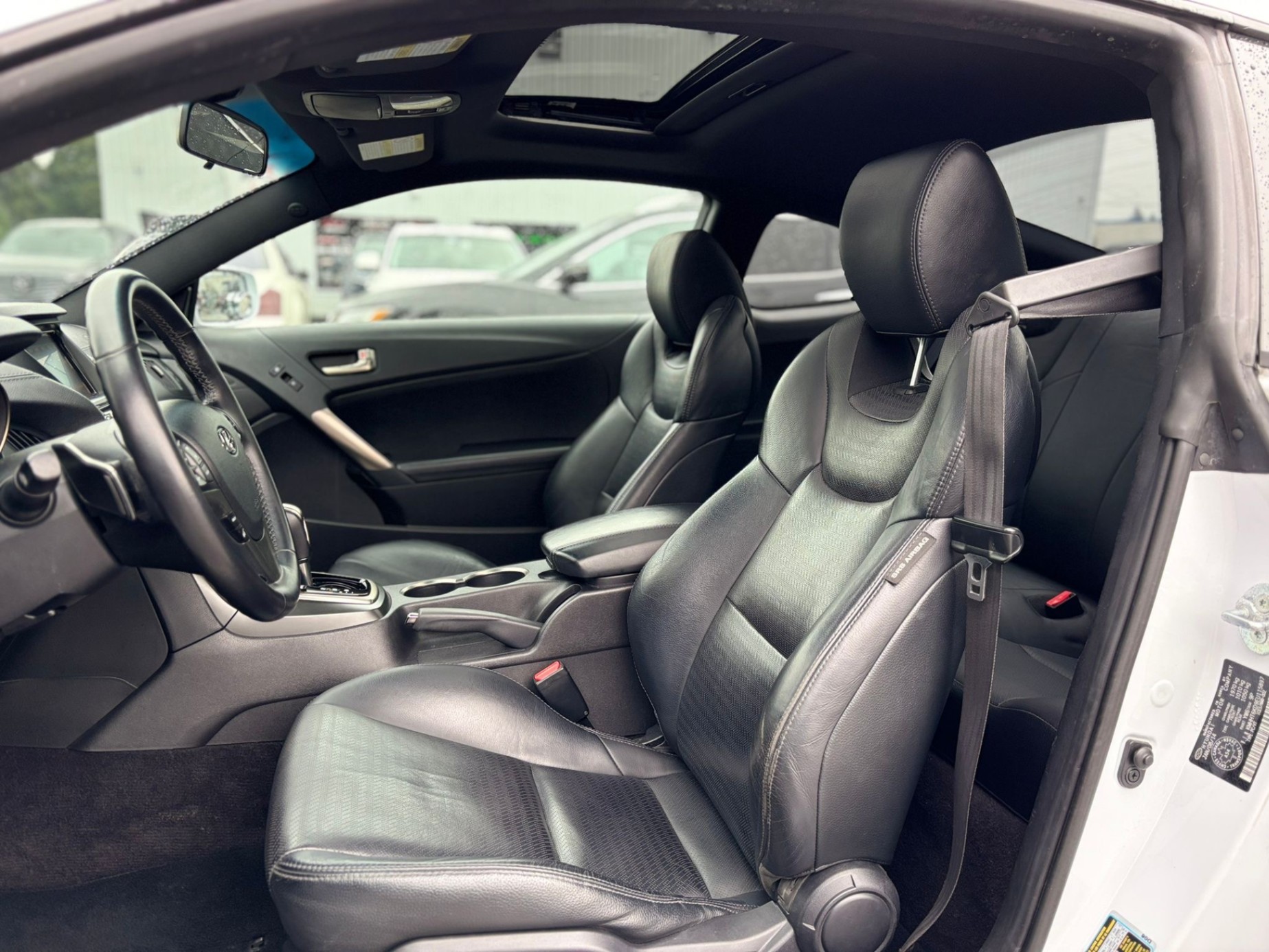 /canwestautoinc/2014-Hyundai-Genesis-45196767715932107.jpg