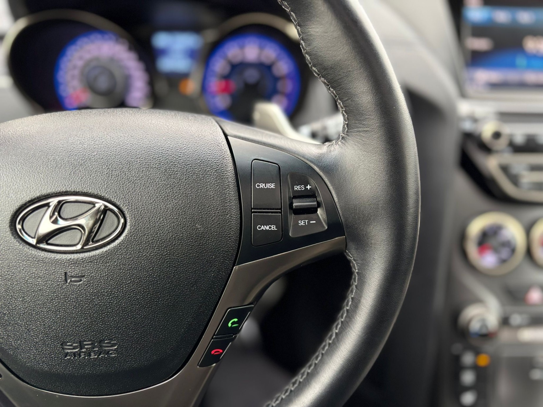 /canwestautoinc/2014-Hyundai-Genesis-938102714505028.jpg