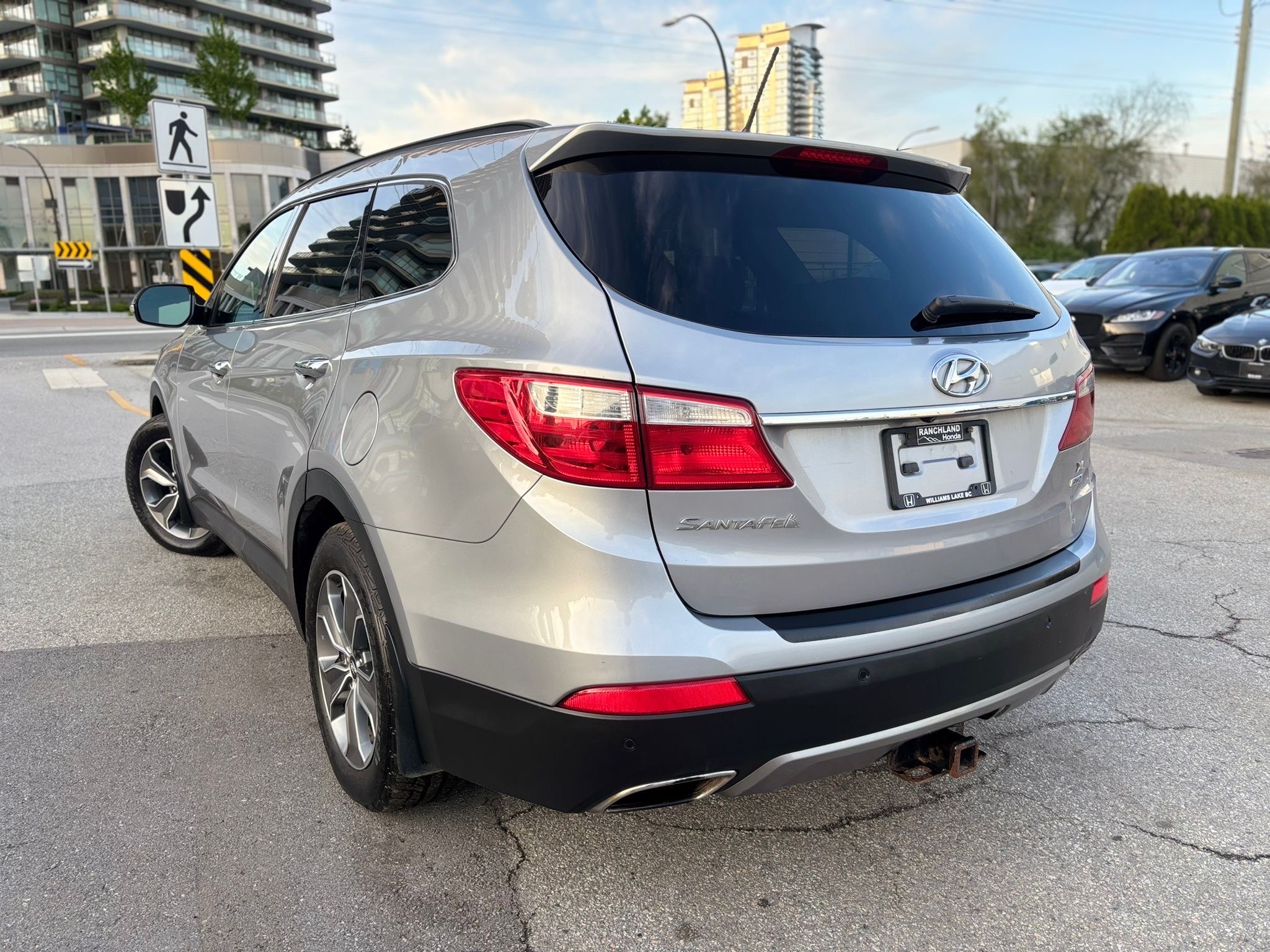 /canwestautoinc/2014-Hyundai-SantaFe-01001456086625474.jpg