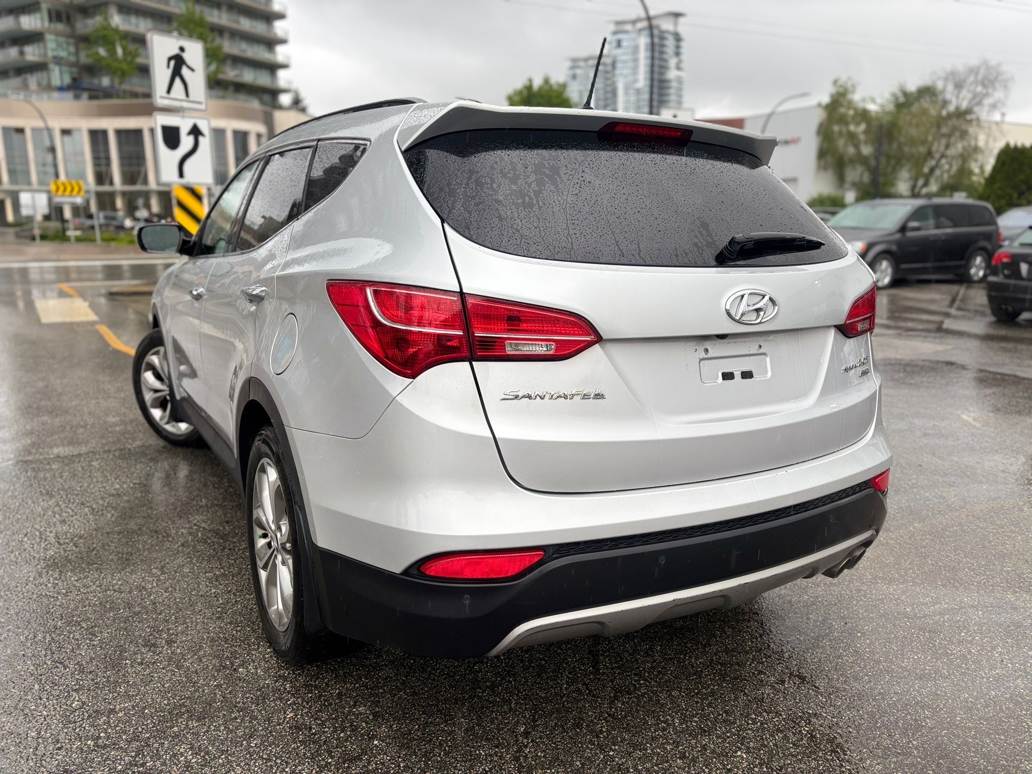 /canwestautoinc/2014-Hyundai-SantaFe-08841813095798501.jpg