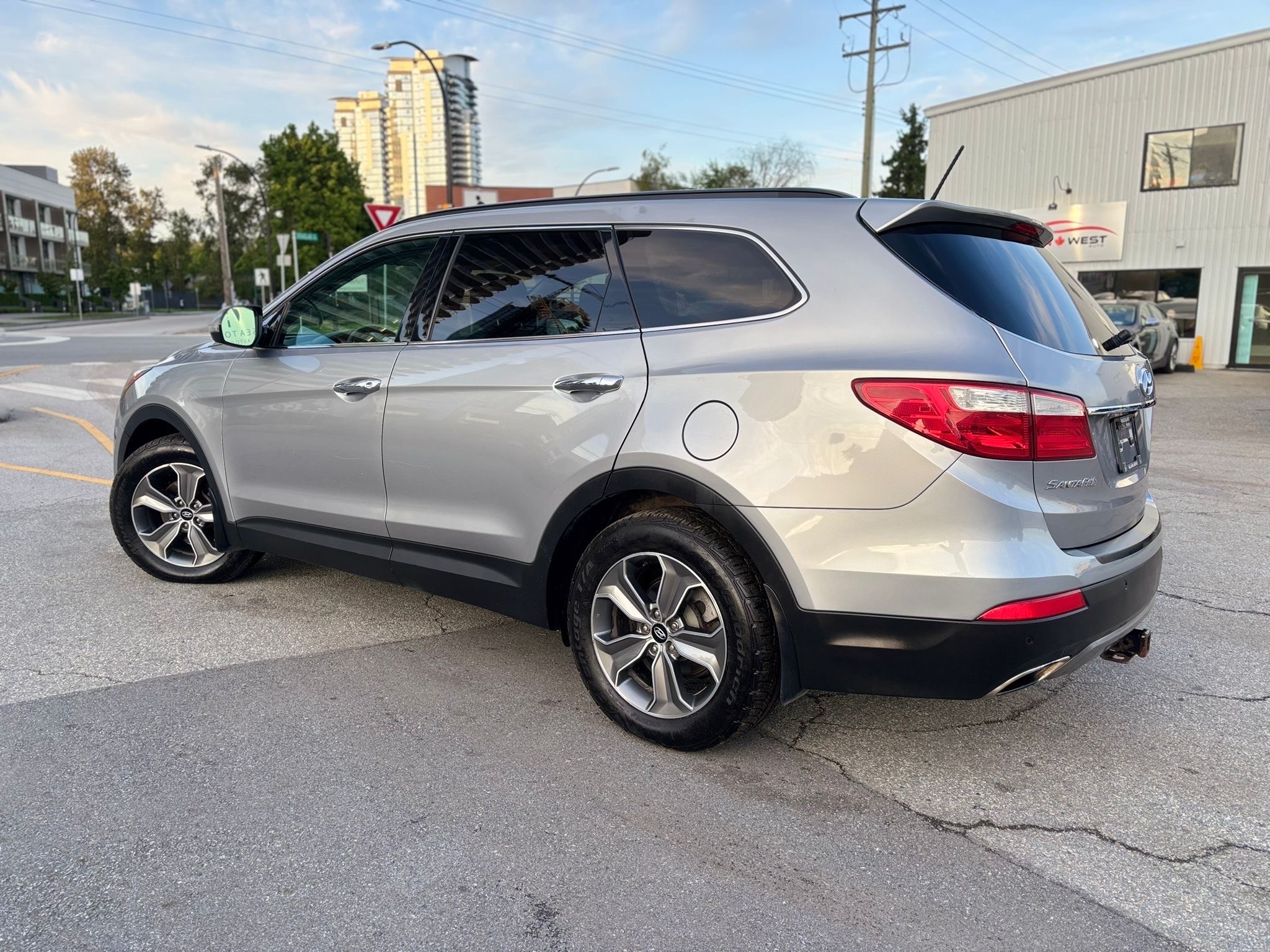 /canwestautoinc/2014-Hyundai-SantaFe-9690082002890956.jpg