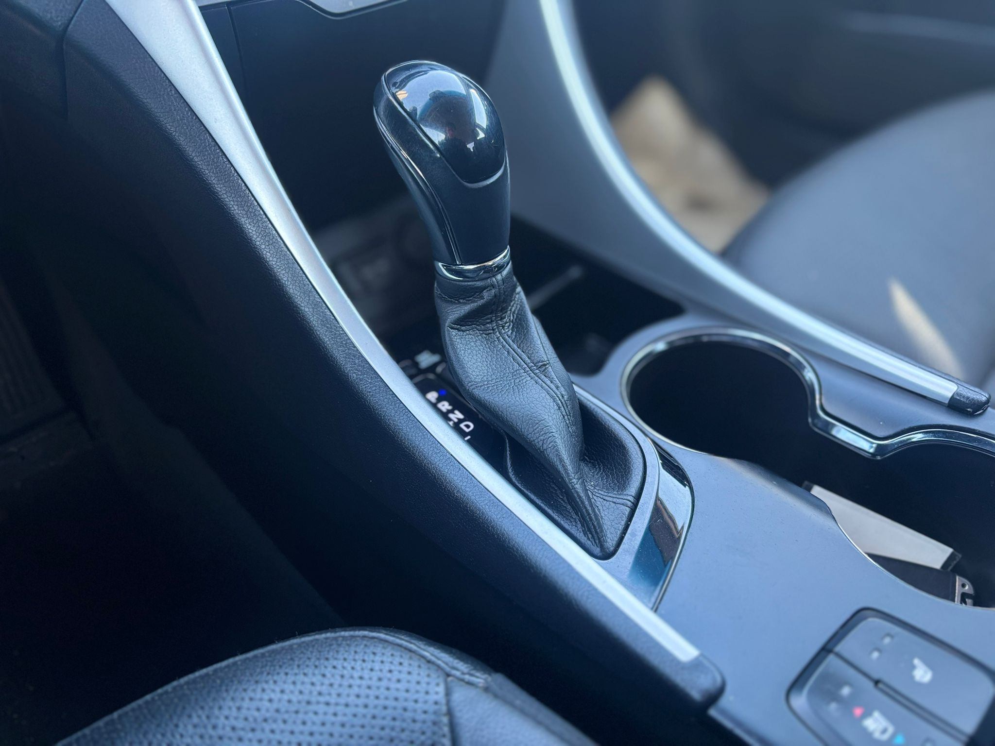 /canwestautoinc/2014-Hyundai-Sonata-15328265504216776.jpg