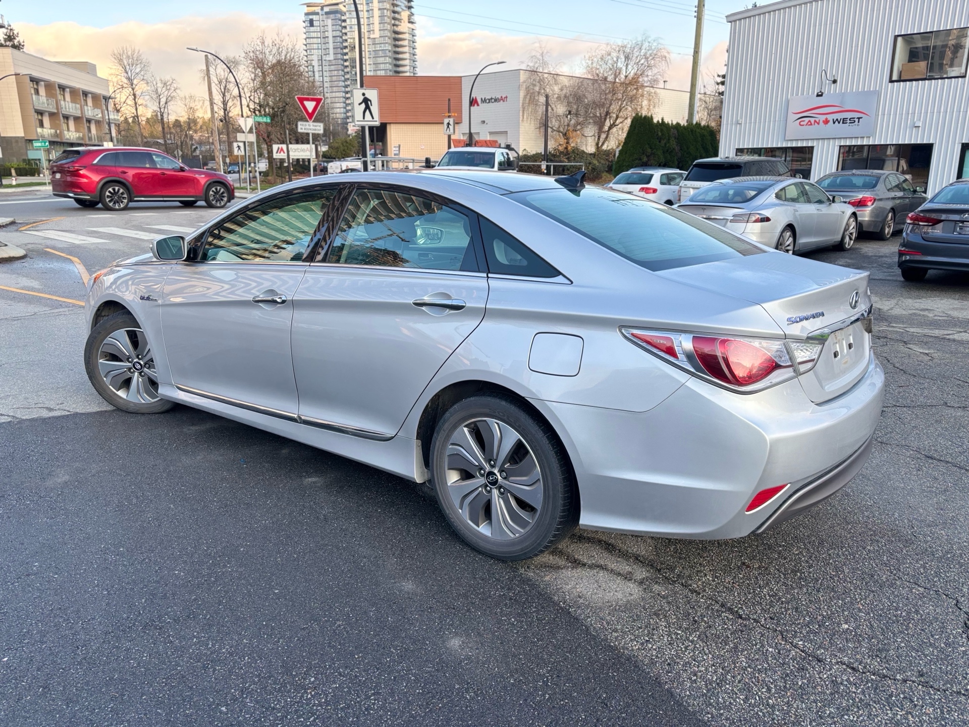 /canwestautoinc/2014-Hyundai-SonataHybrid-6588957148916155.jpg