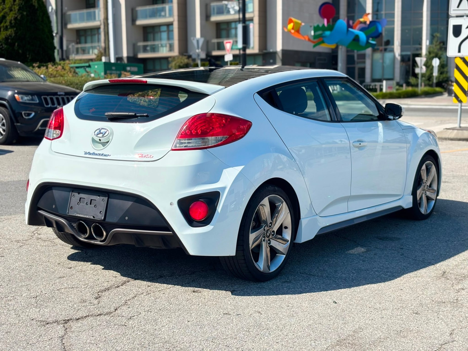 /canwestautoinc/2014-Hyundai-Veloster-0889973617421056.jpg