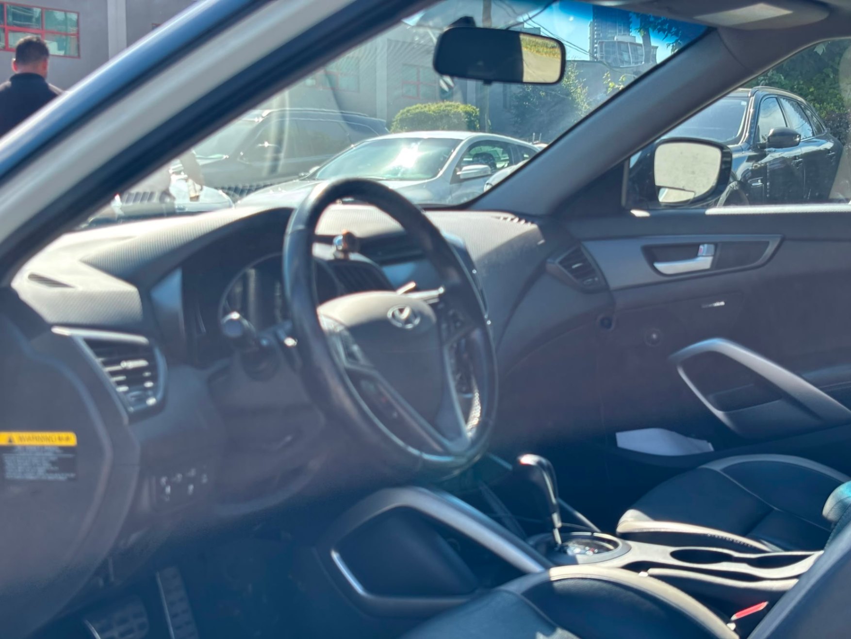 /canwestautoinc/2014-Hyundai-Veloster-17938736443920478.jpg