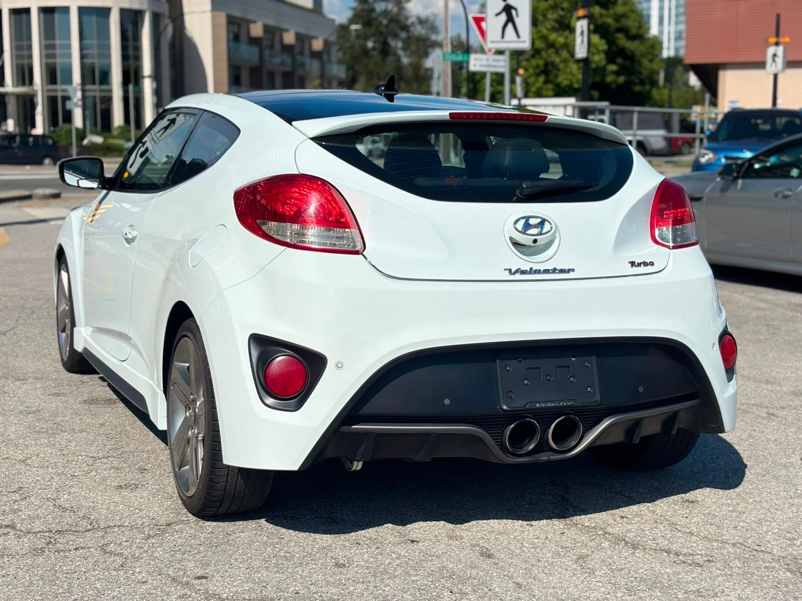 /canwestautoinc/2014-Hyundai-Veloster-6418833327098588.jpg