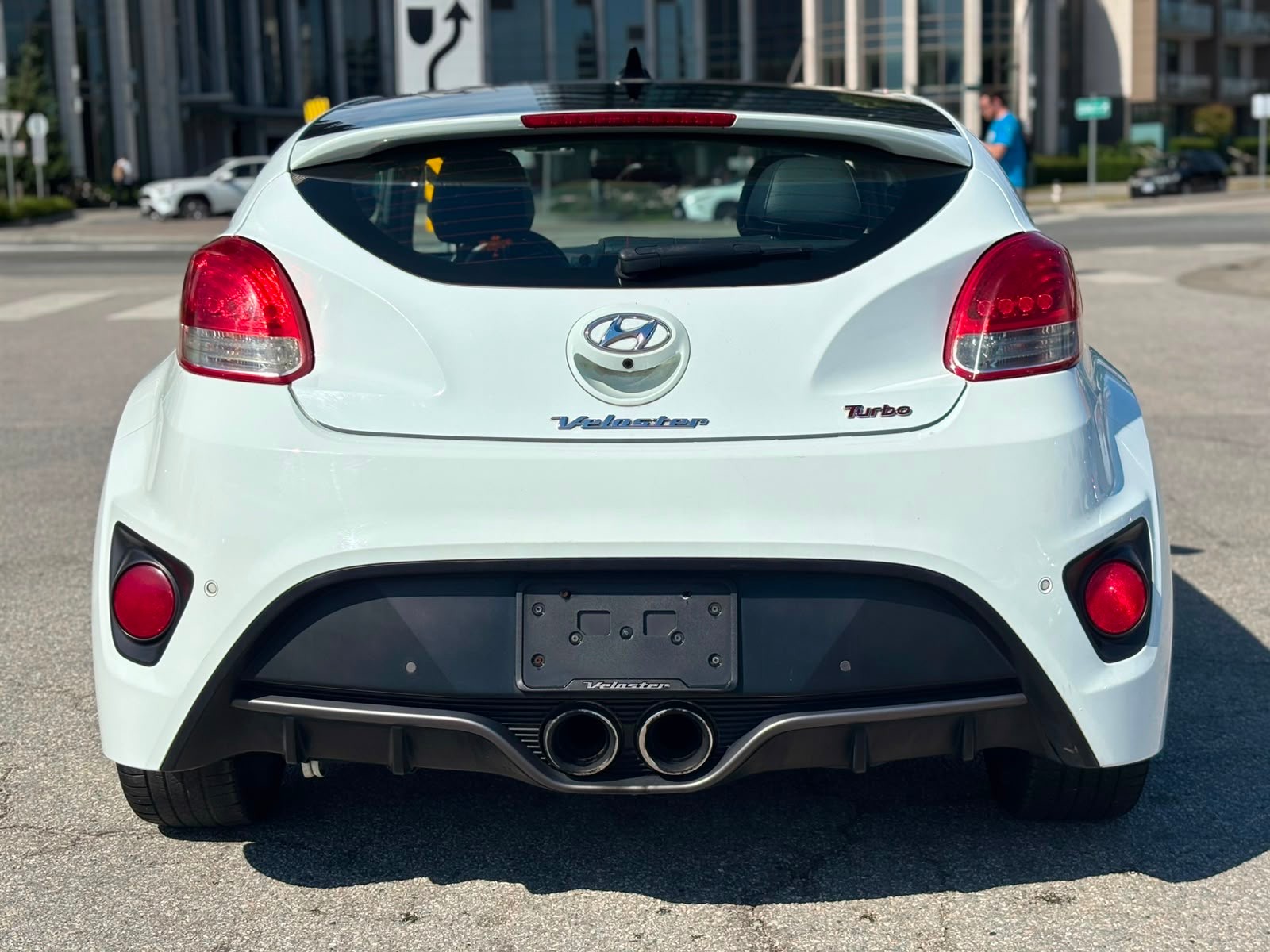 /canwestautoinc/2014-Hyundai-Veloster-9016270557328165.jpg
