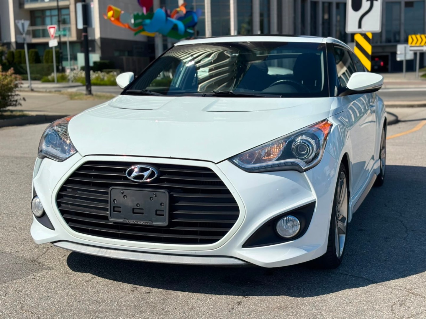 /canwestautoinc/2014-Hyundai-Veloster-9627394819947703.jpg