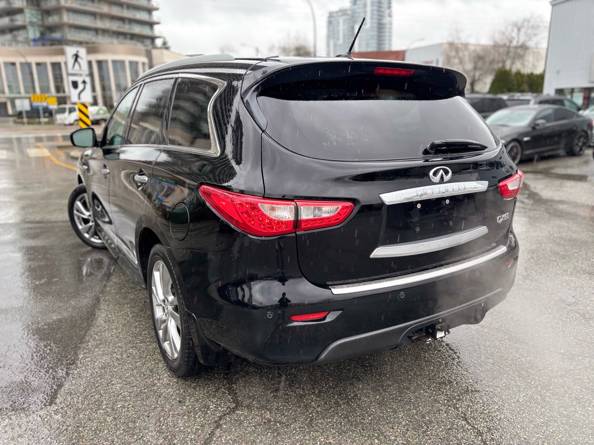 /canwestautoinc/2014-INFINITI-QX60-2786402096941851.jpg