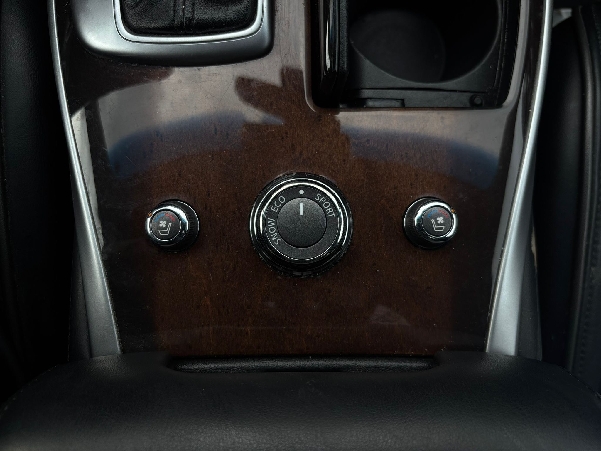 /canwestautoinc/2014-Infiniti-QX60-23475354451818298.jpg
