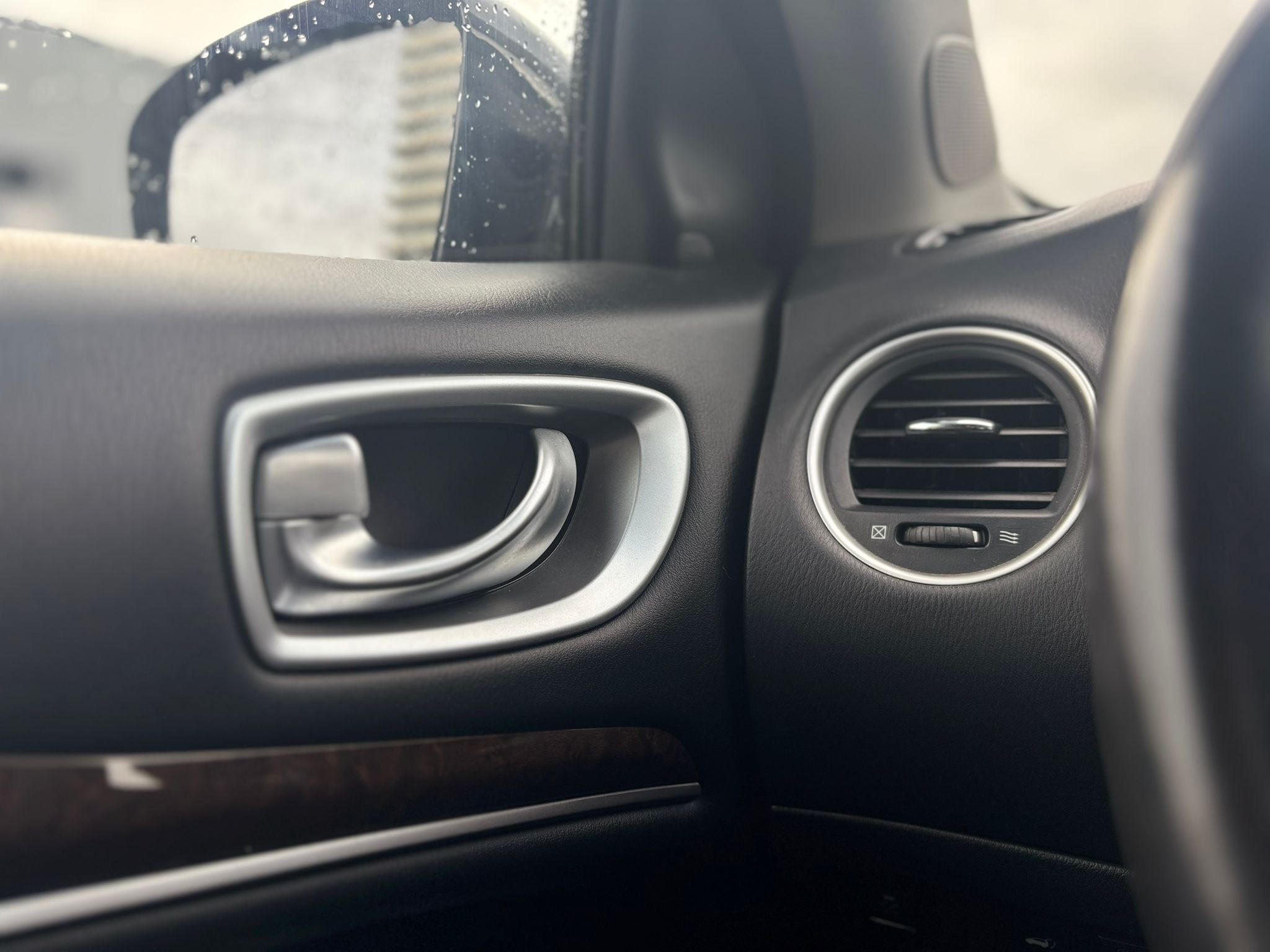 /canwestautoinc/2014-Infiniti-QX60-49822459146712994.jpg
