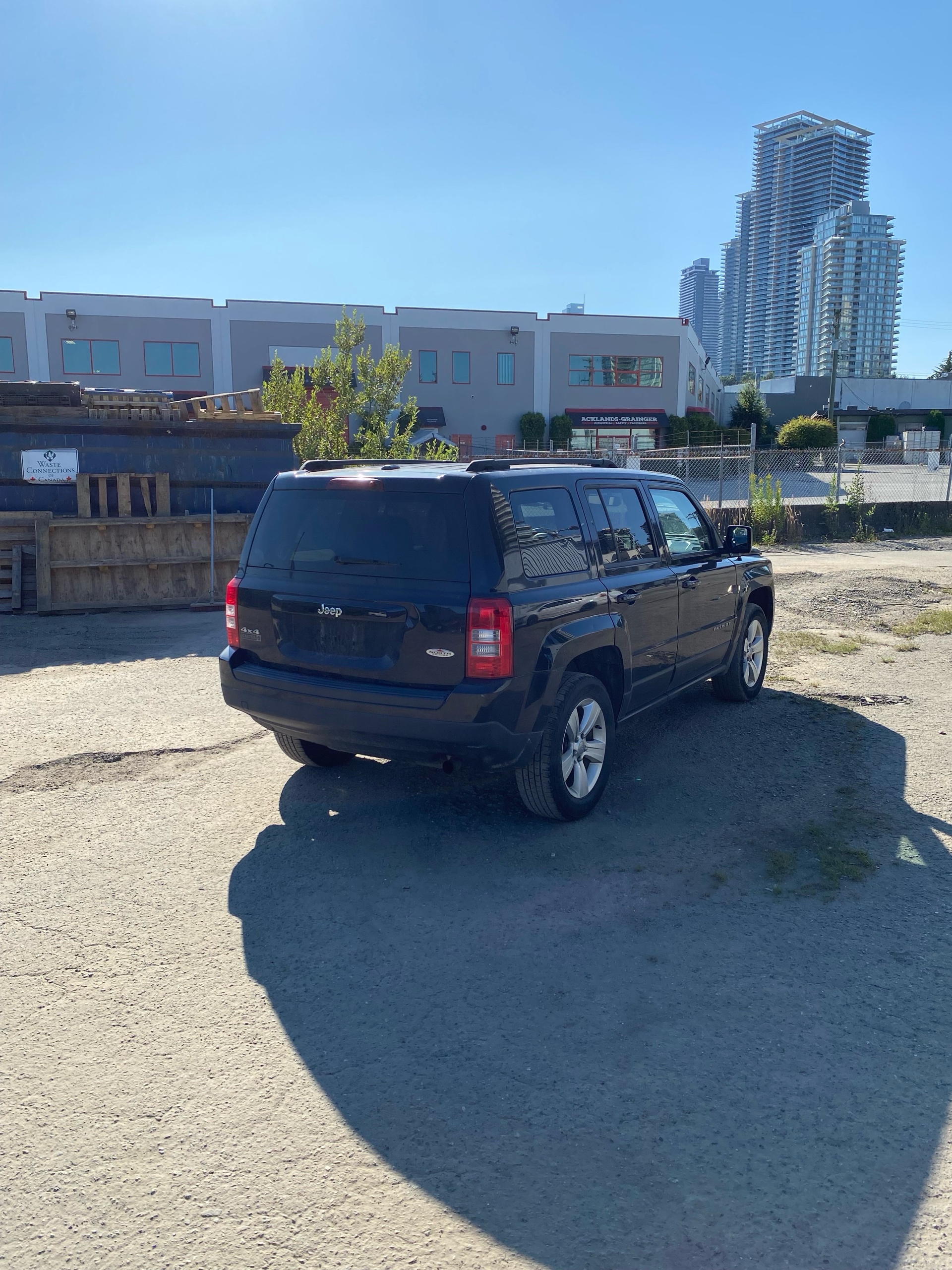 /canwestautoinc/2014-Jeep-Patriot-5916218720117126.jpg
