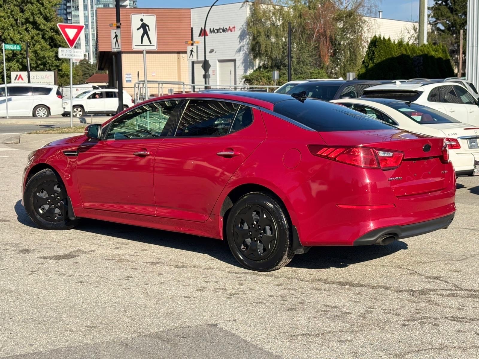 /canwestautoinc/2014-Kia-Optima-8159953115800473.jpg