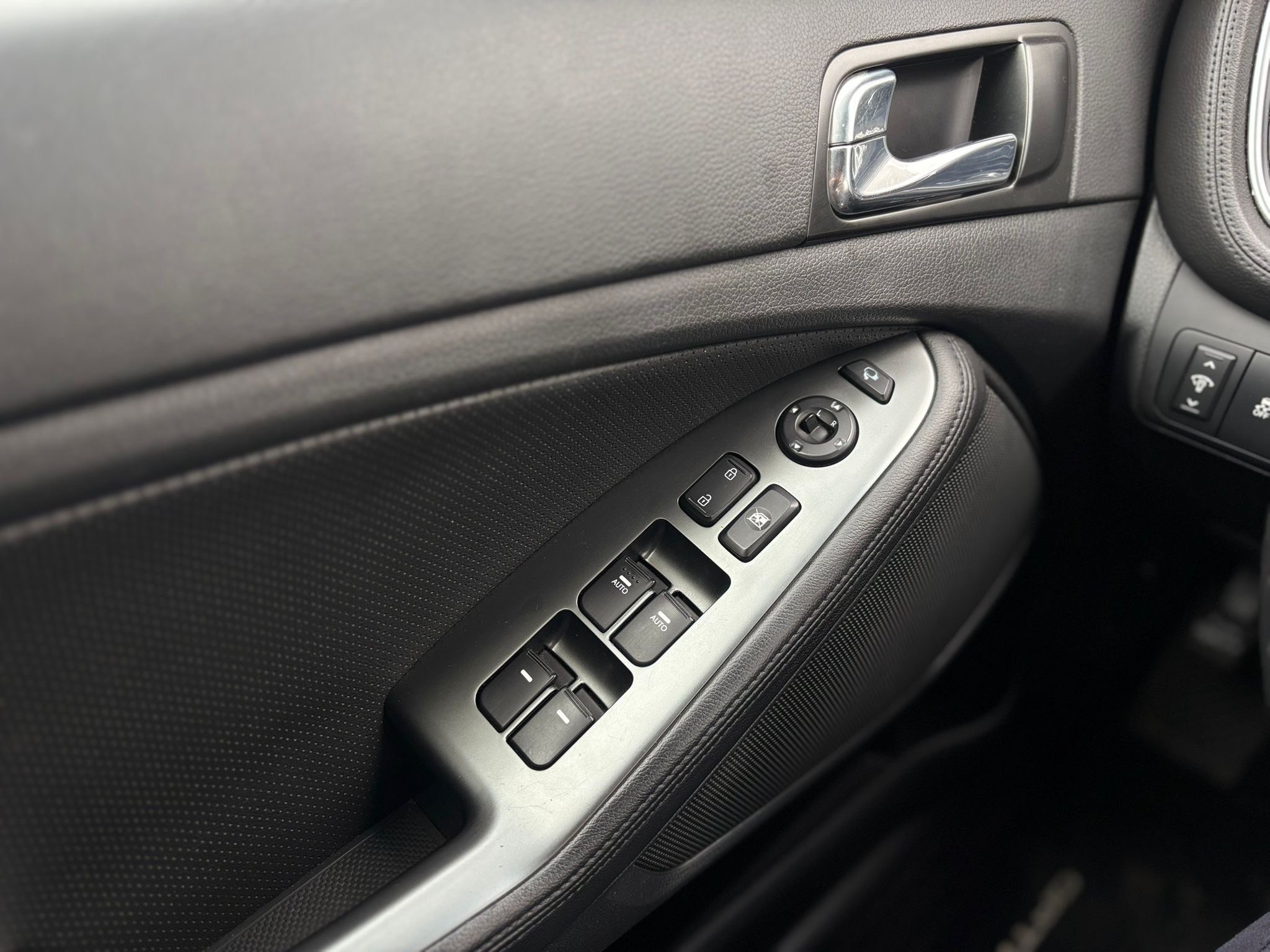 /canwestautoinc/2014-Kia-Optima-8626181882589001.jpg