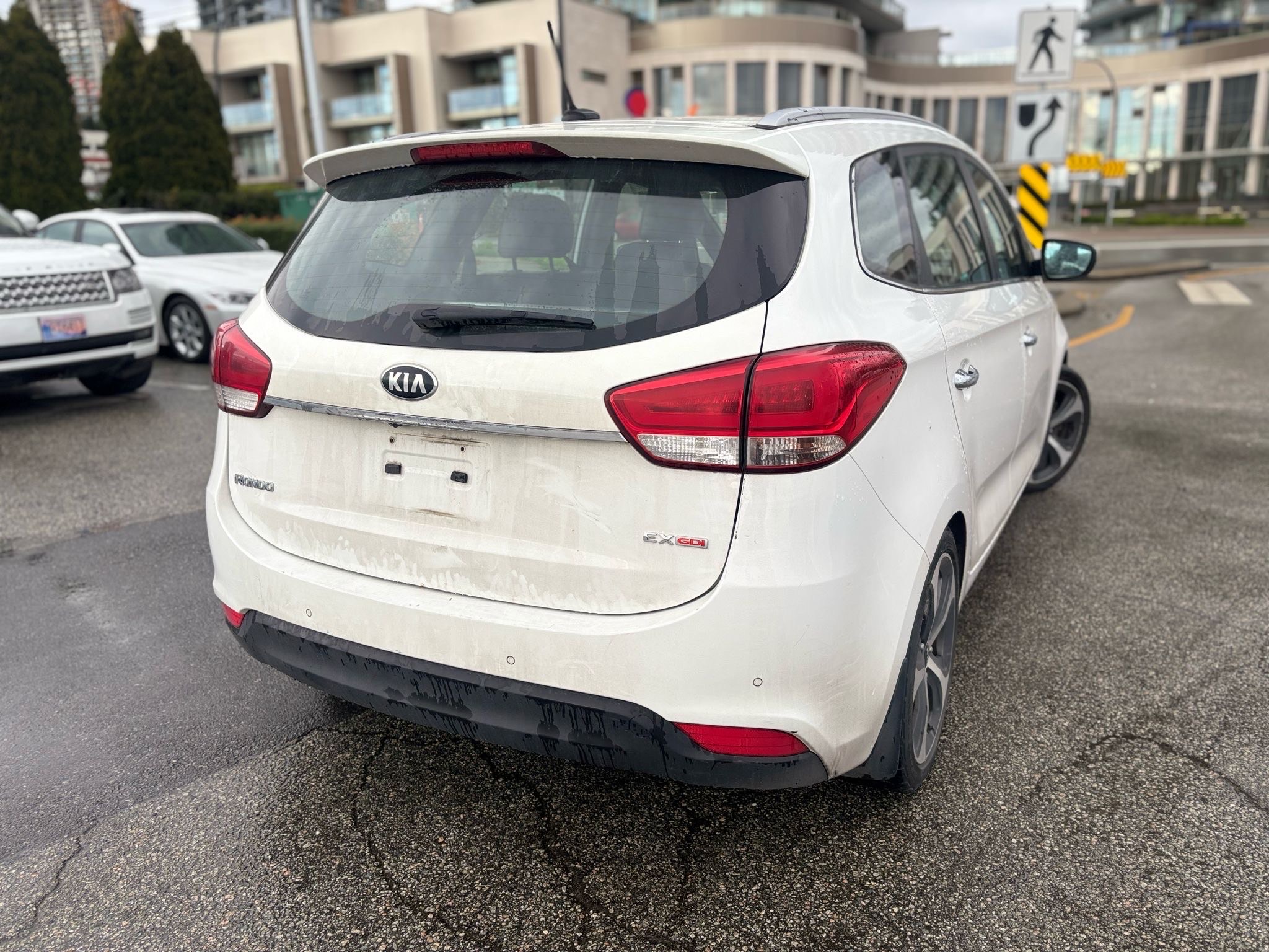 /canwestautoinc/2014-Kia-Rondo-4603187427934967.jpg