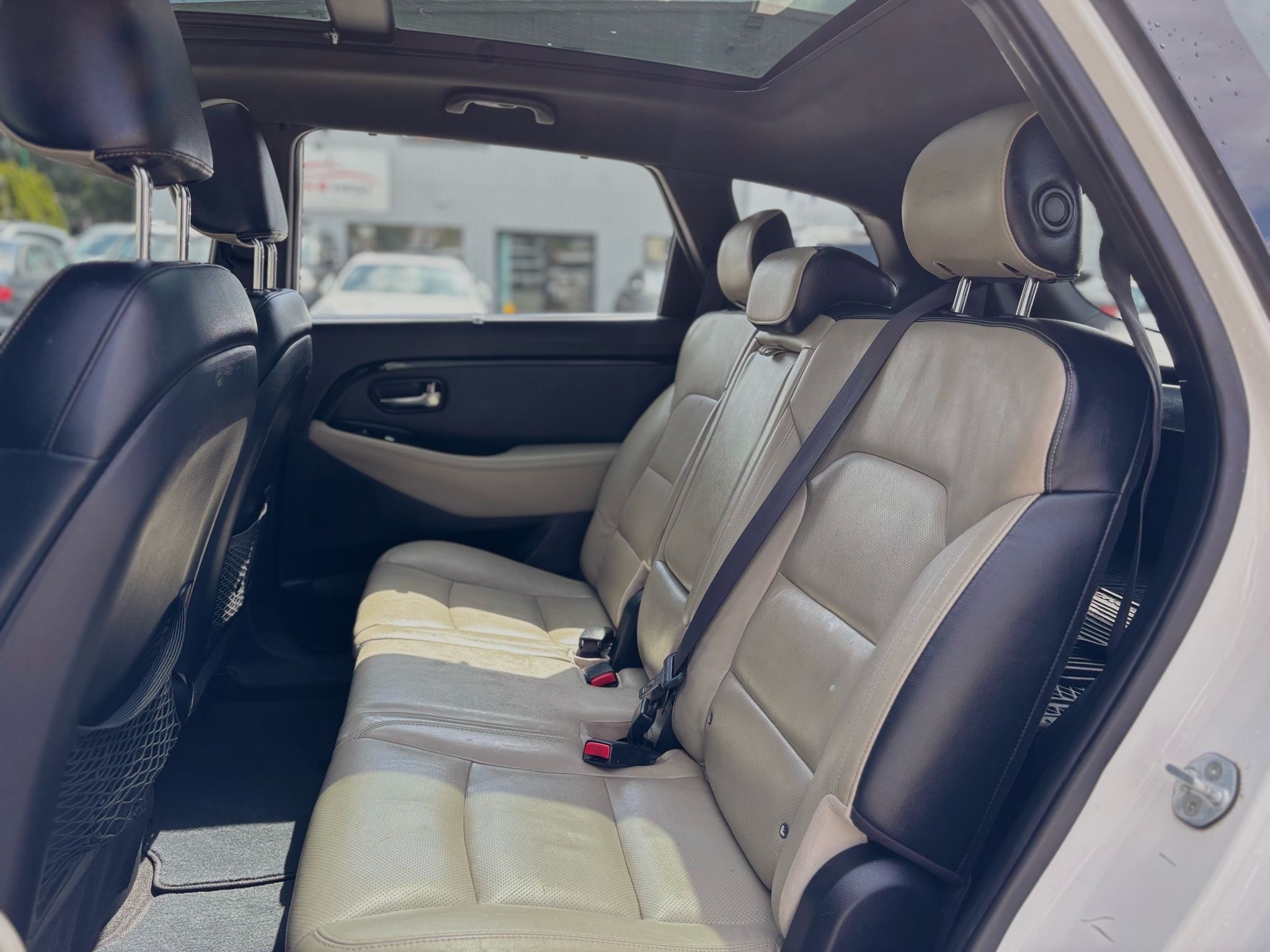 /canwestautoinc/2014-Kia-Rondo-560903276616965.jpg