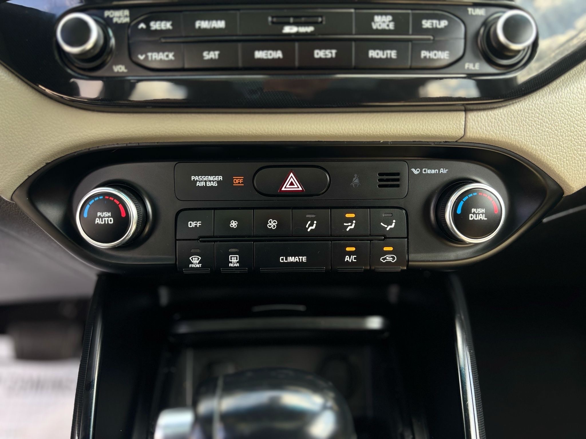 /canwestautoinc/2014-Kia-Rondo-5648626603644169.jpg