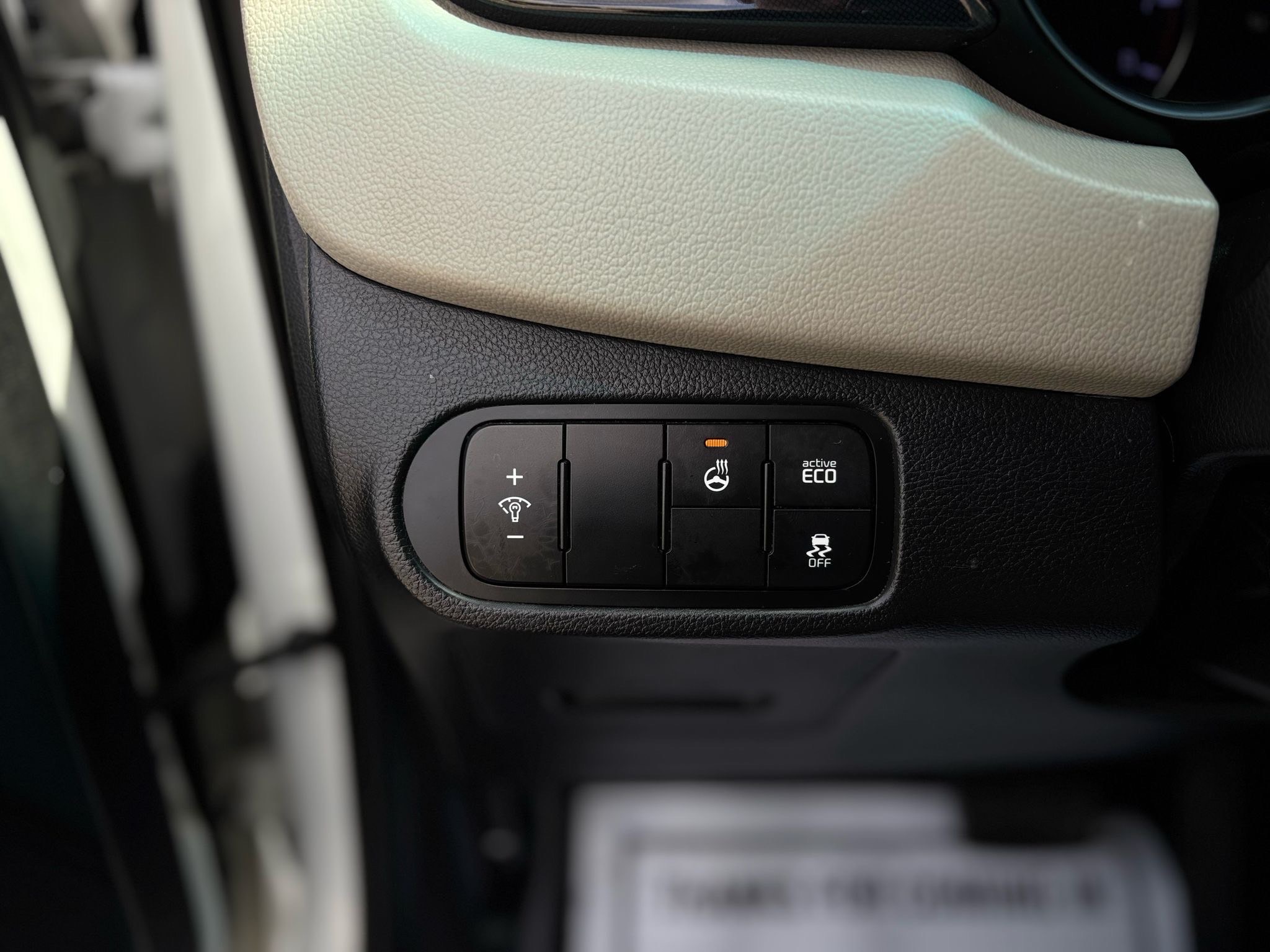 /canwestautoinc/2014-Kia-Rondo-7696461619721111.jpg