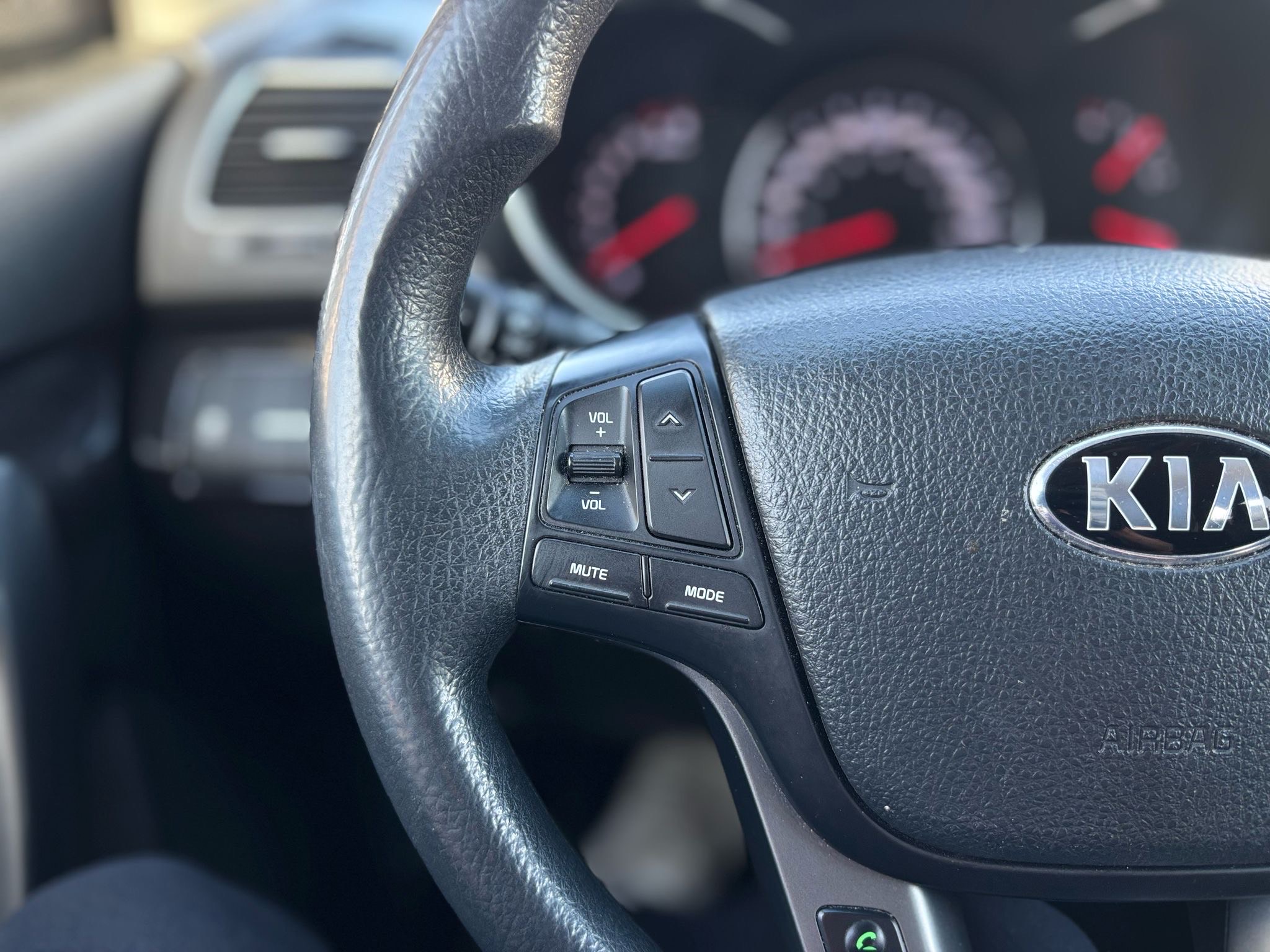 /canwestautoinc/2014-Kia-Sorento-7076490544607239.jpg