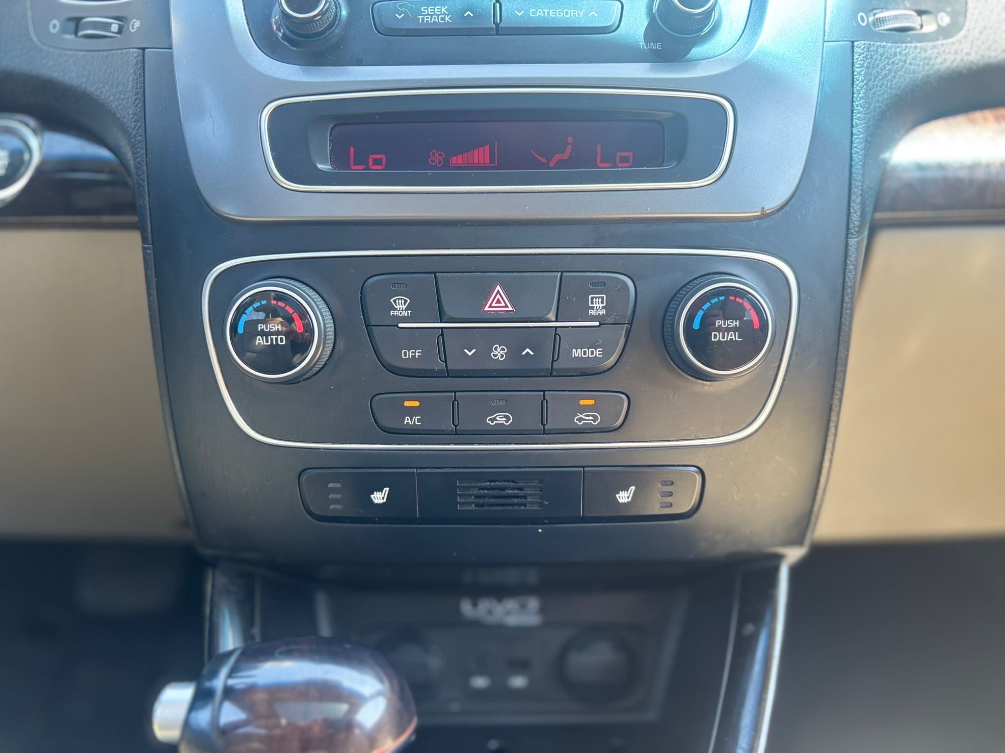 /canwestautoinc/2014-Kia-Sorento-8379974536647792.jpg