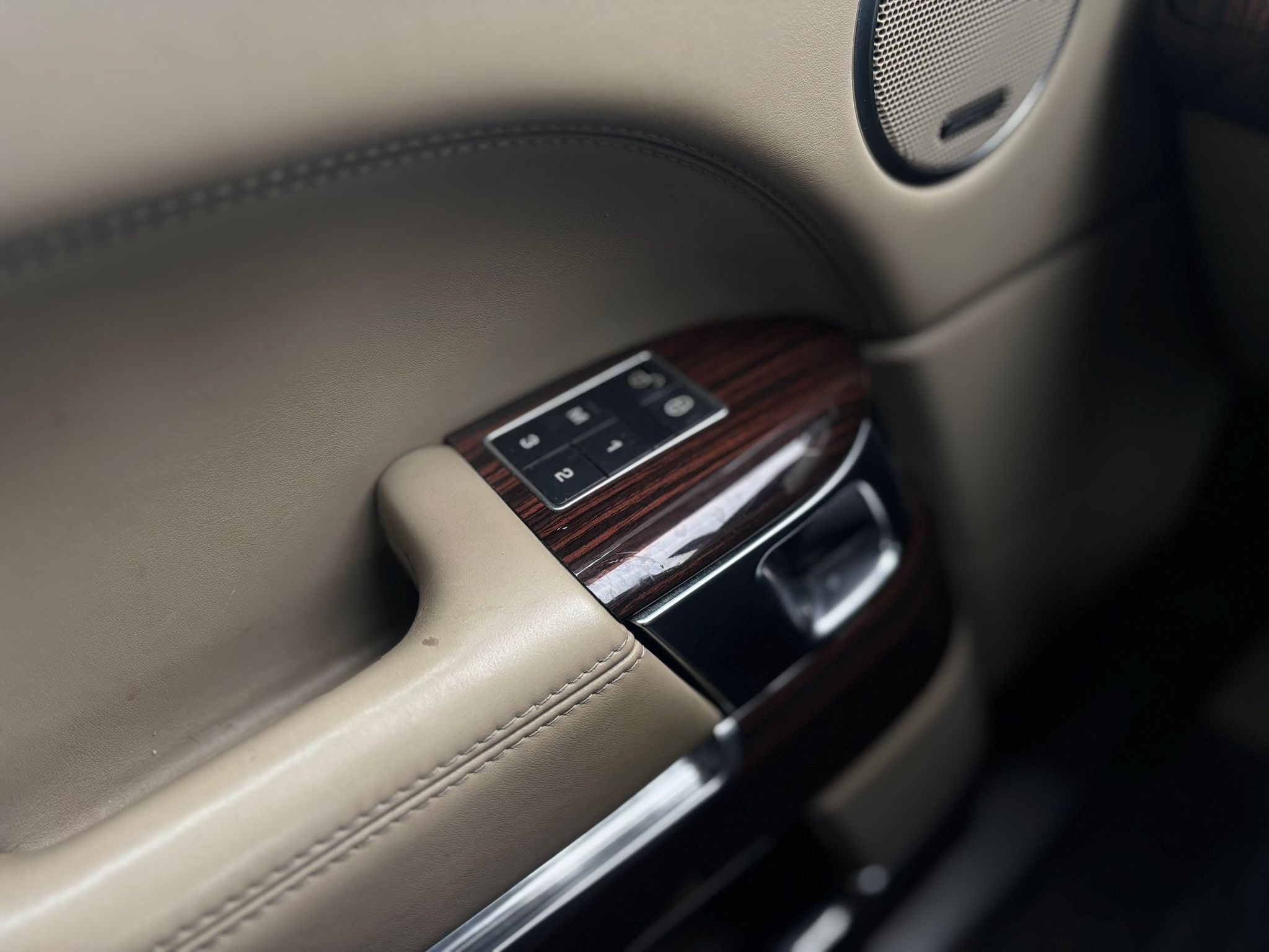 /canwestautoinc/2014-LandRover-RangeRover-022978365559256364.jpg