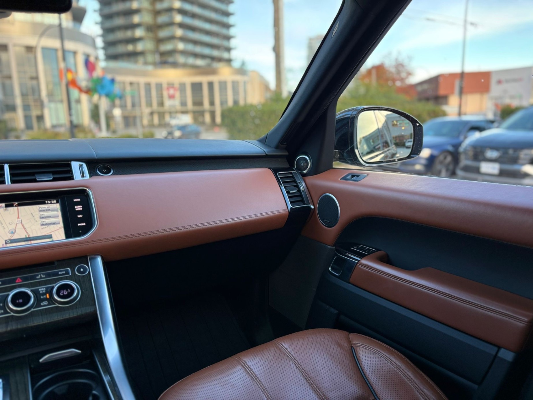 /canwestautoinc/2014-LandRover-RangeRover-1880293903639001.jpg