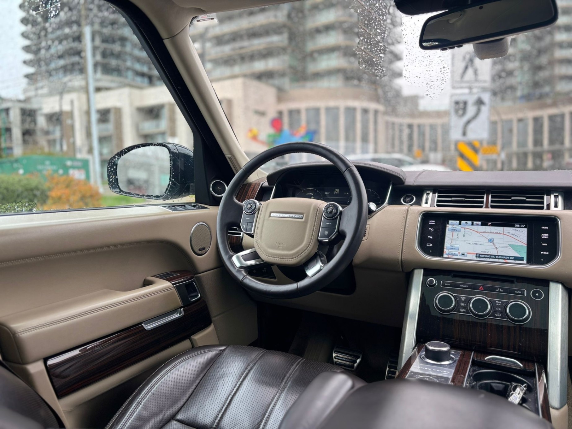 /canwestautoinc/2014-LandRover-RangeRover-24793979032409097.jpg