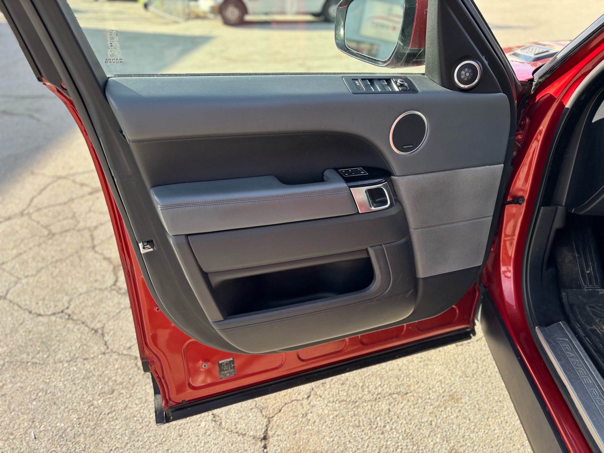 /canwestautoinc/2014-LandRover-RangeRover-2610763048866698.jpg