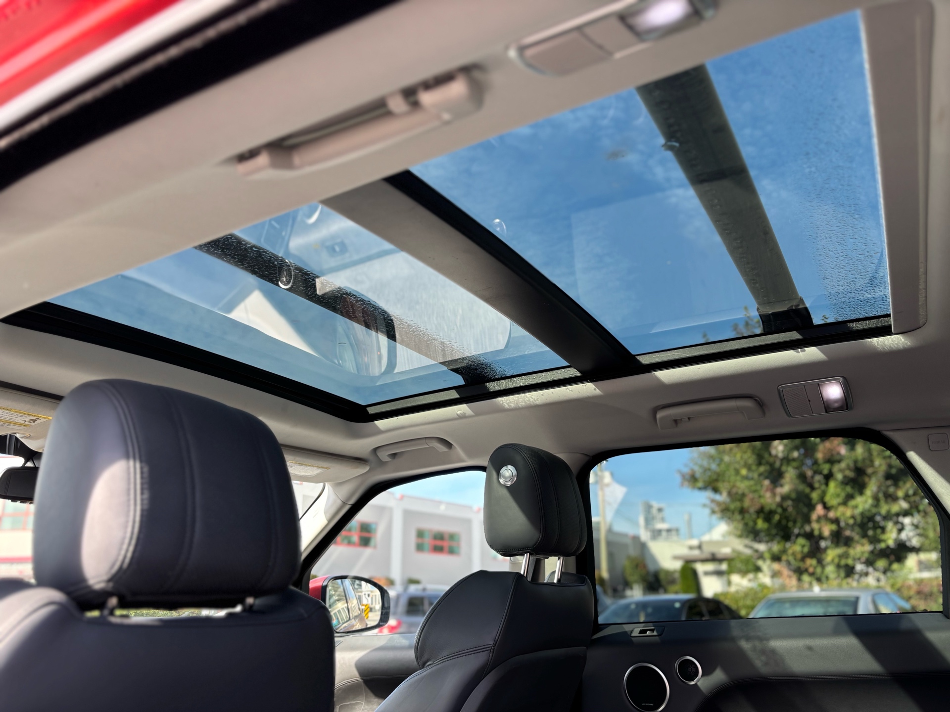 /canwestautoinc/2014-LandRover-RangeRover-3142642711031247.jpg
