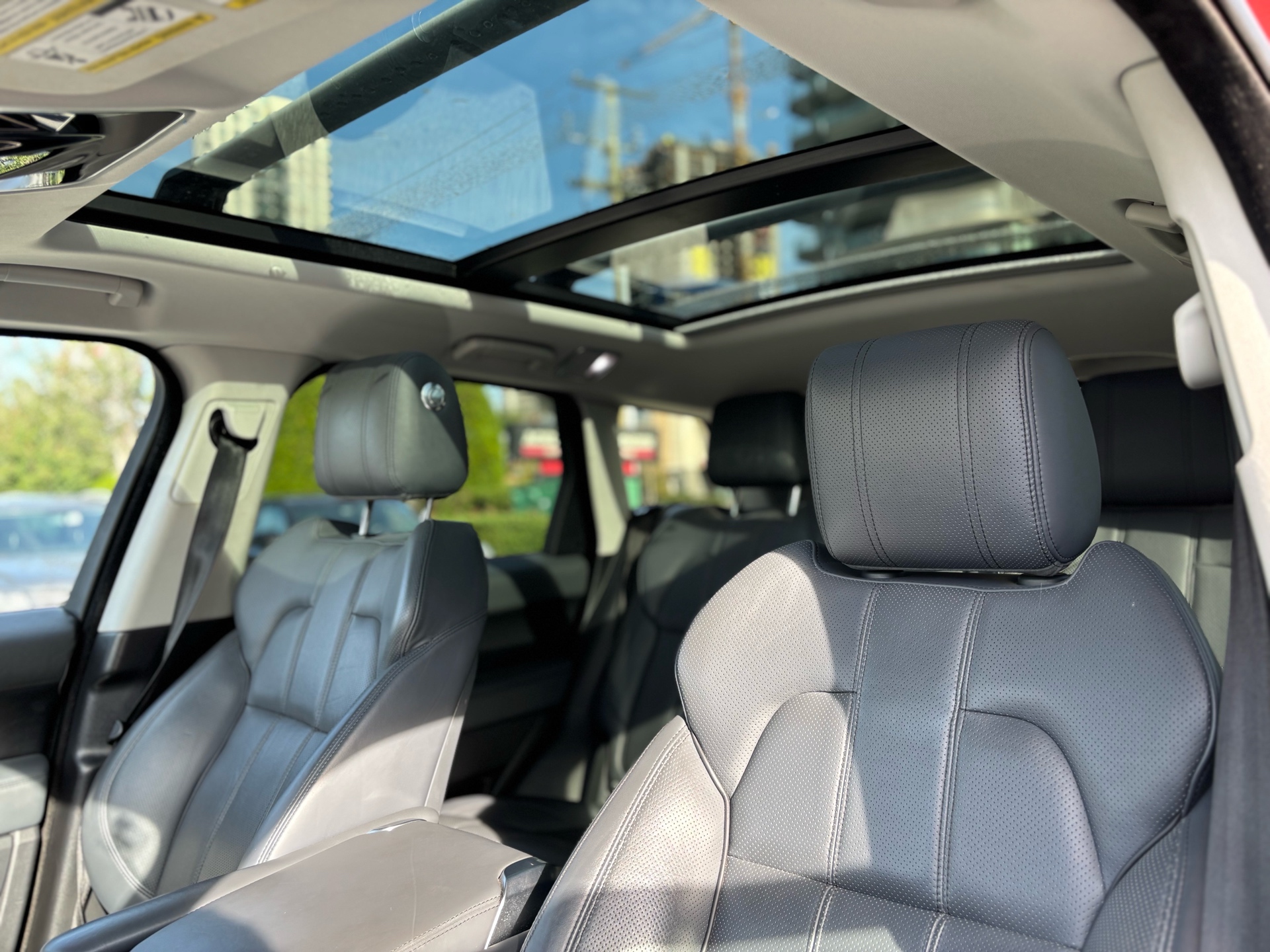 /canwestautoinc/2014-LandRover-RangeRover-5793738674352866.jpg
