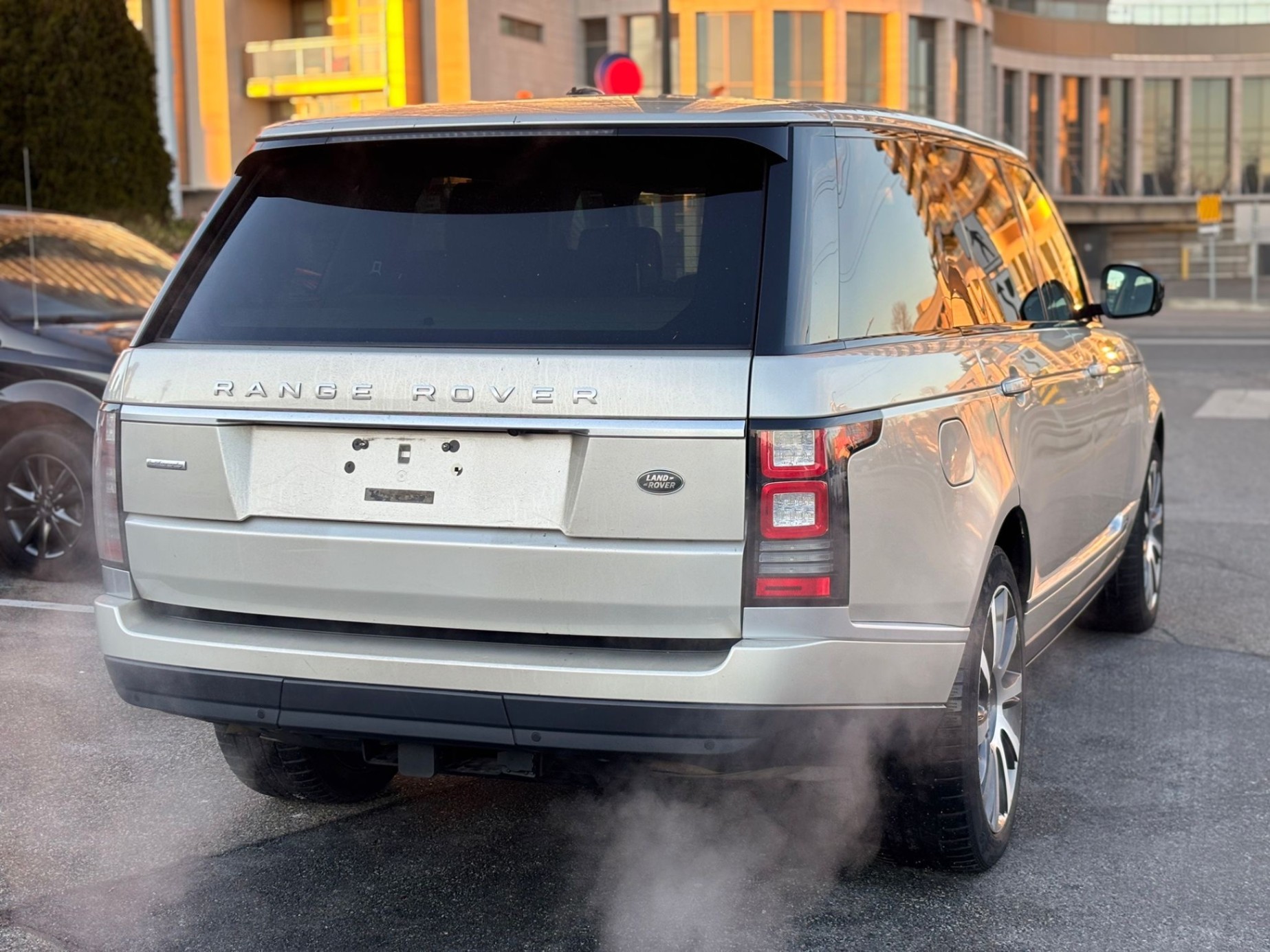 /canwestautoinc/2014-LandRover-RangeRover-6532607866023985.jpg