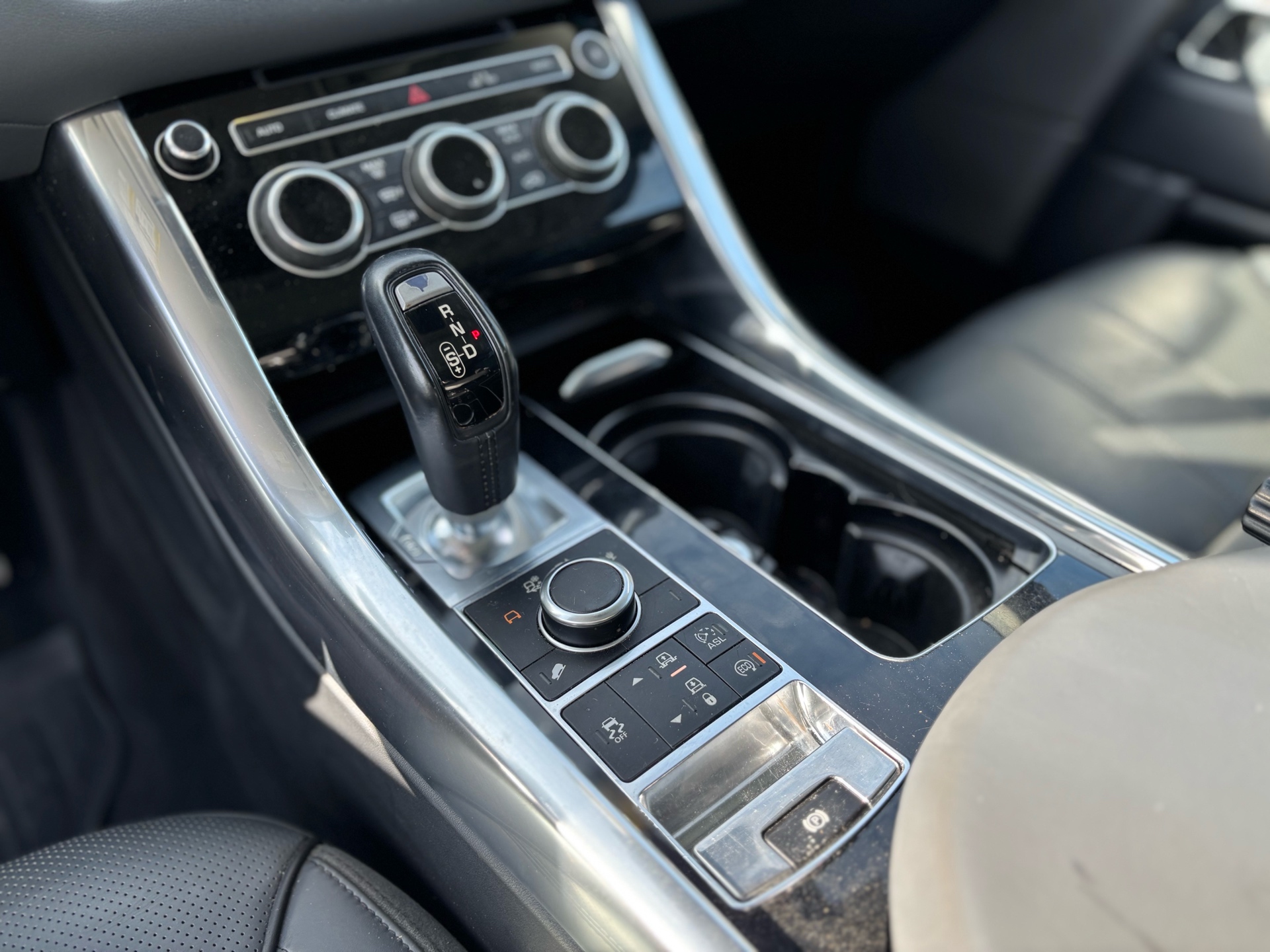 /canwestautoinc/2014-LandRover-RangeRover-6557722049573698.jpg