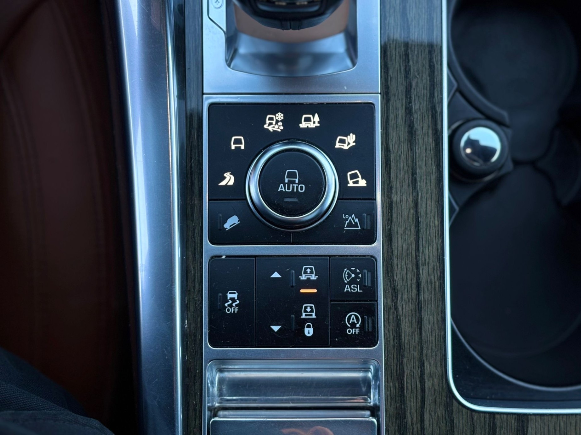 /canwestautoinc/2014-LandRover-RangeRover-9279791867753151.jpg