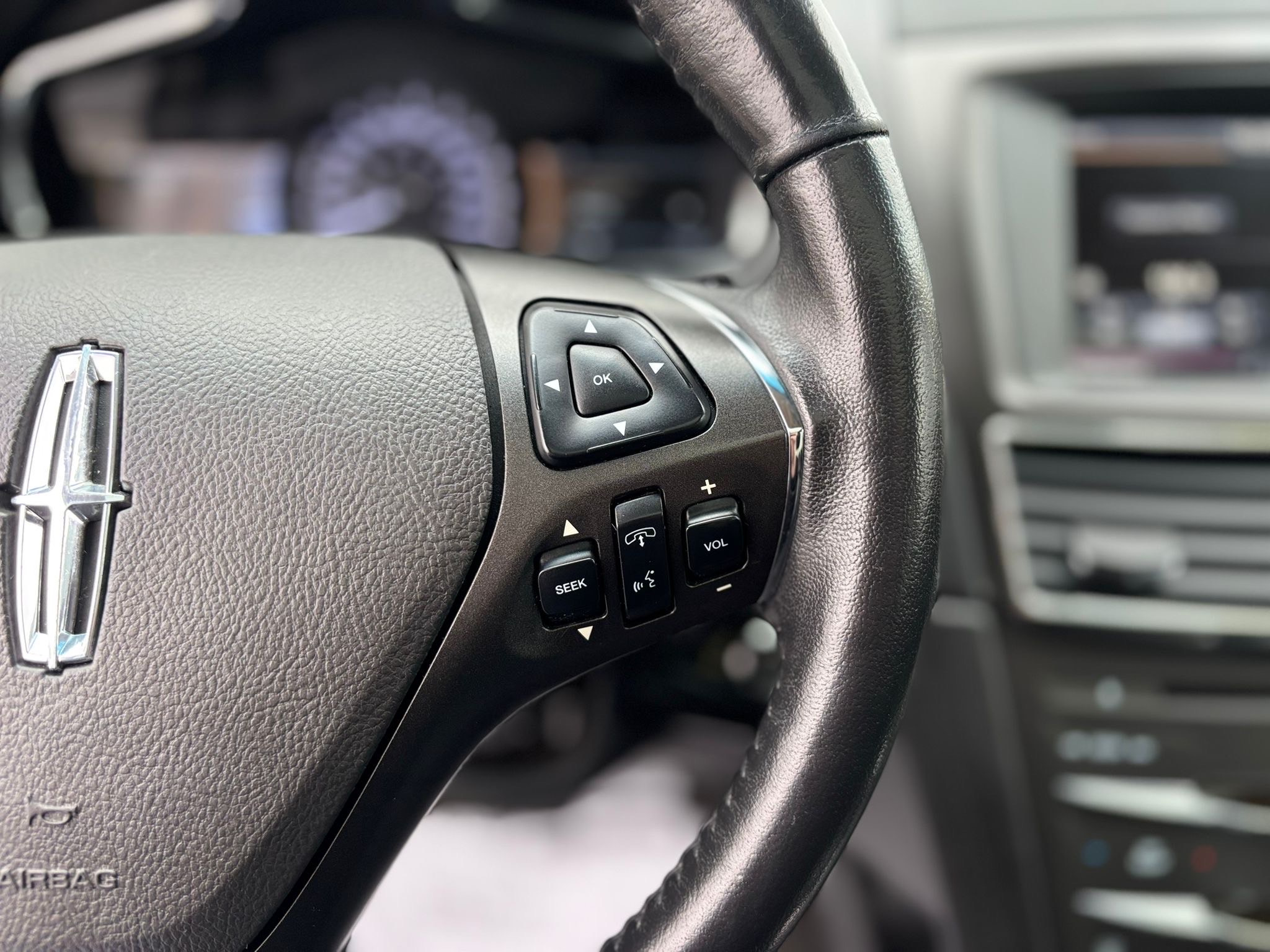 /canwestautoinc/2014-Lincoln-MKT-234343351379789.jpg