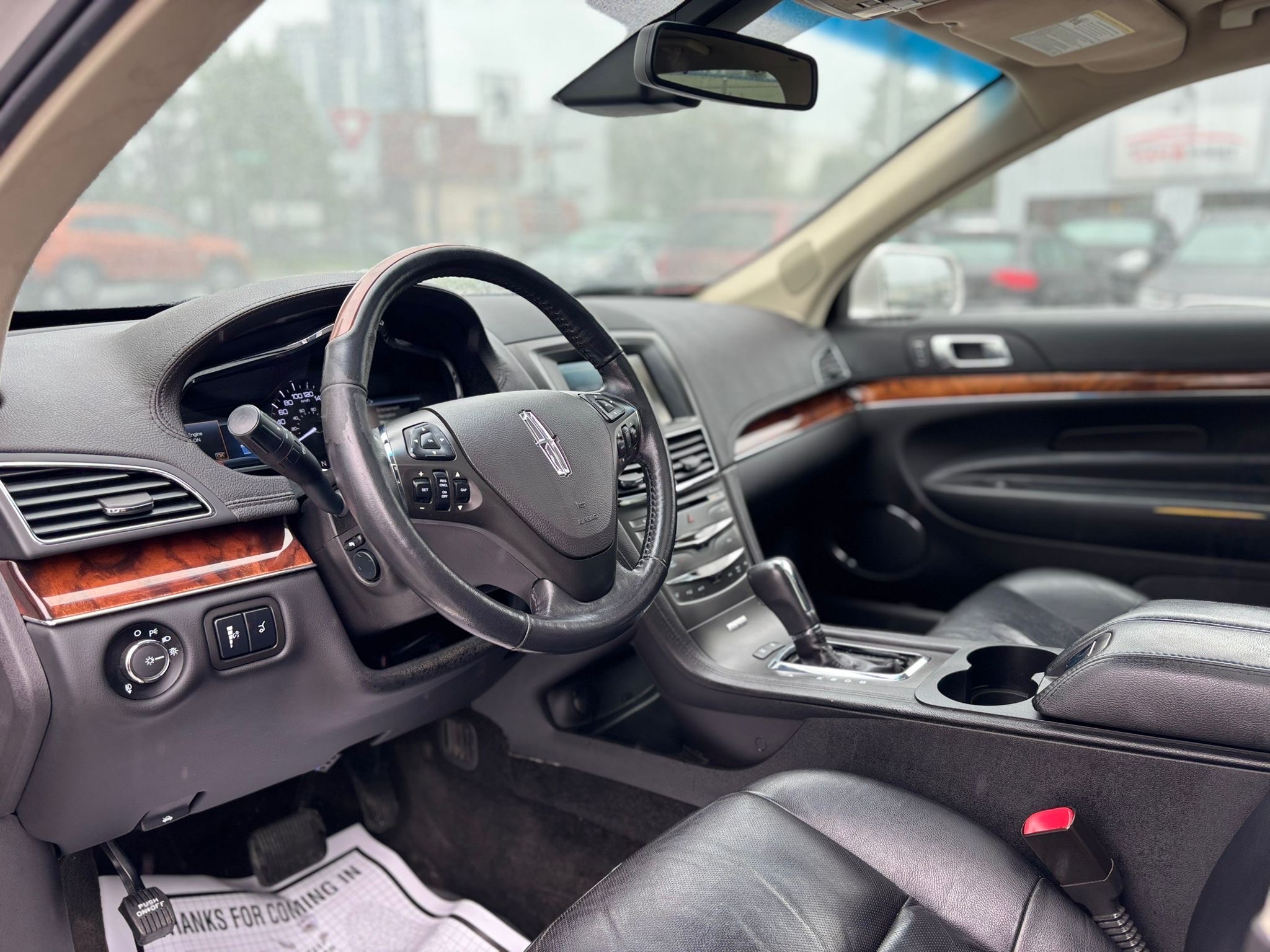 /canwestautoinc/2014-Lincoln-MKT-29501037917818174.jpg