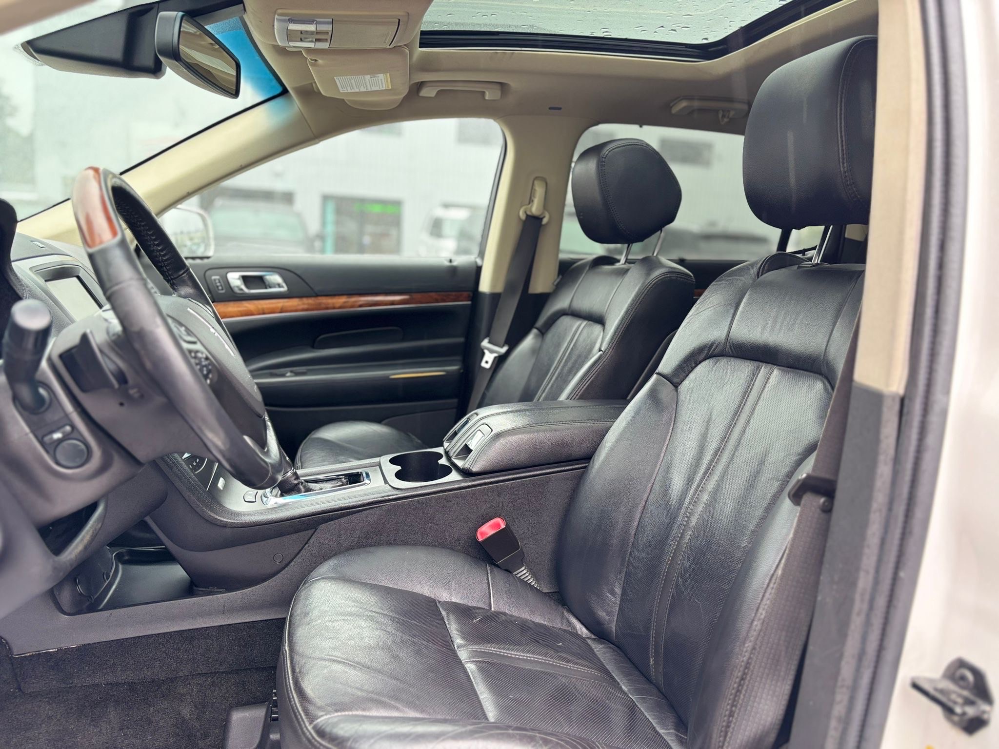 /canwestautoinc/2014-Lincoln-MKT-4158315320542283.jpg