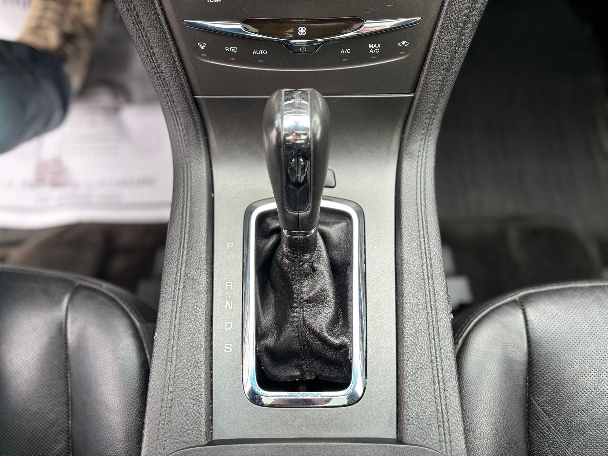 /canwestautoinc/2014-Lincoln-MKT-507961173252389.jpg