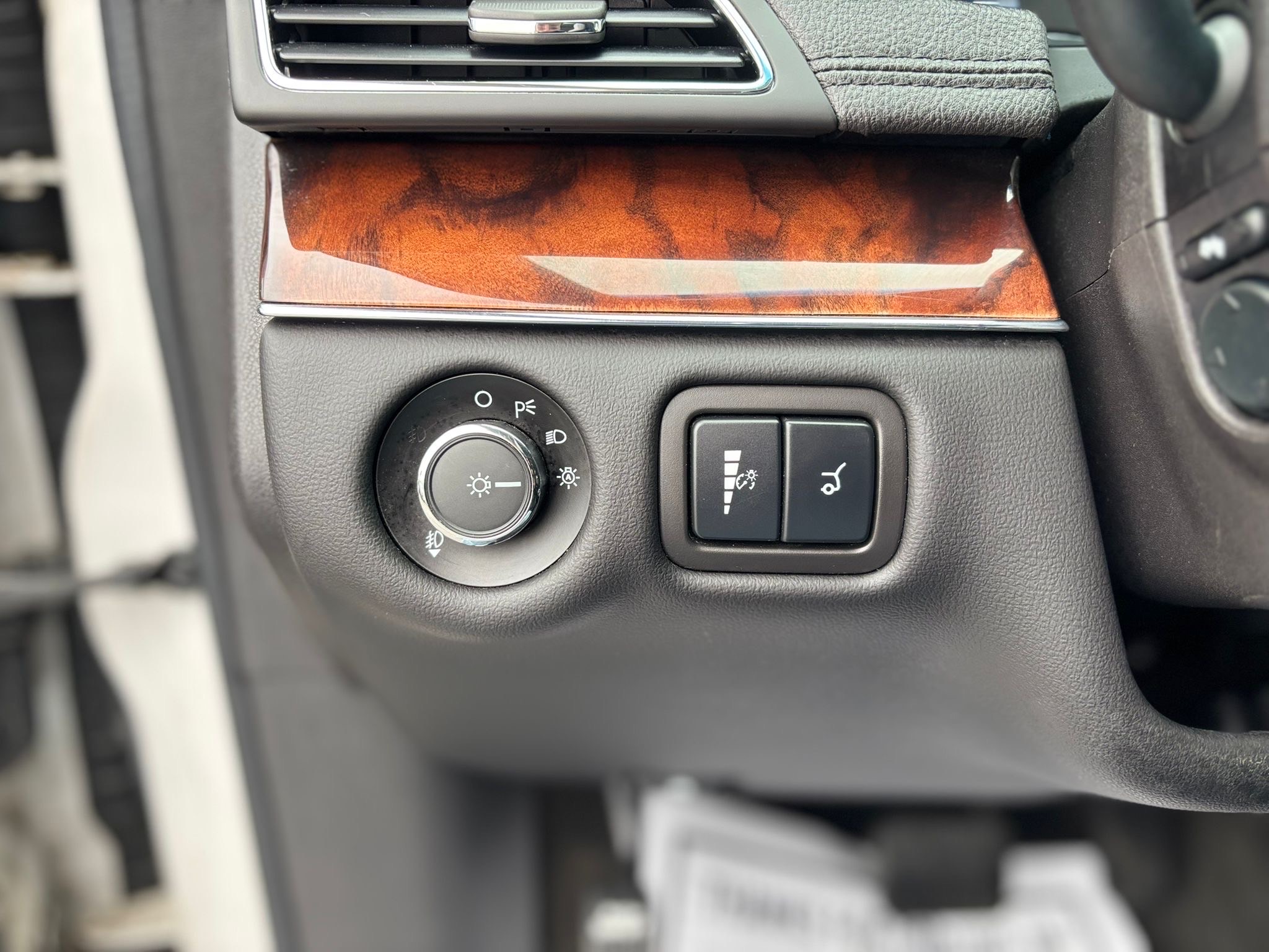 /canwestautoinc/2014-Lincoln-MKT-5812782242106911.jpg