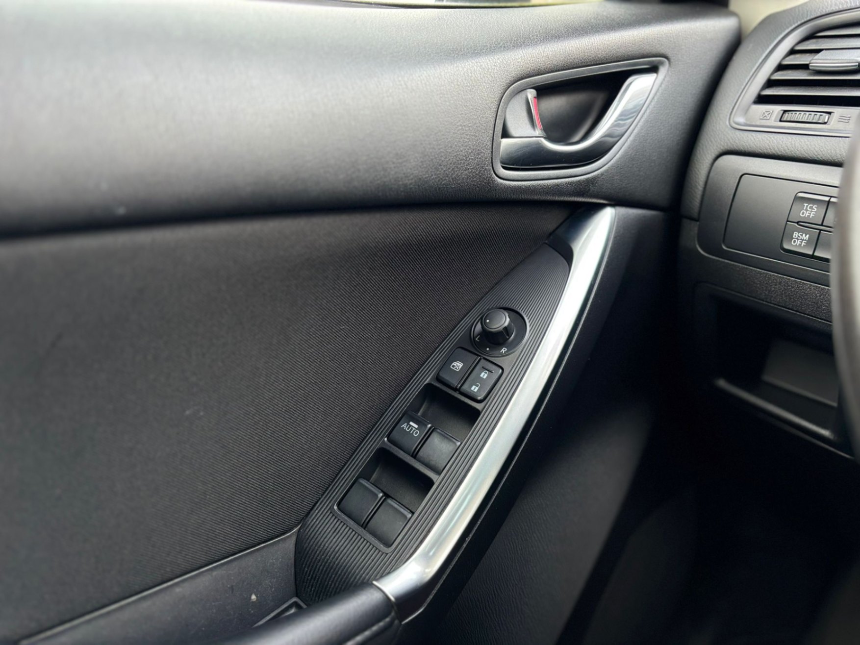 /canwestautoinc/2014-Mazda-CX-5-3100968547244818.jpg