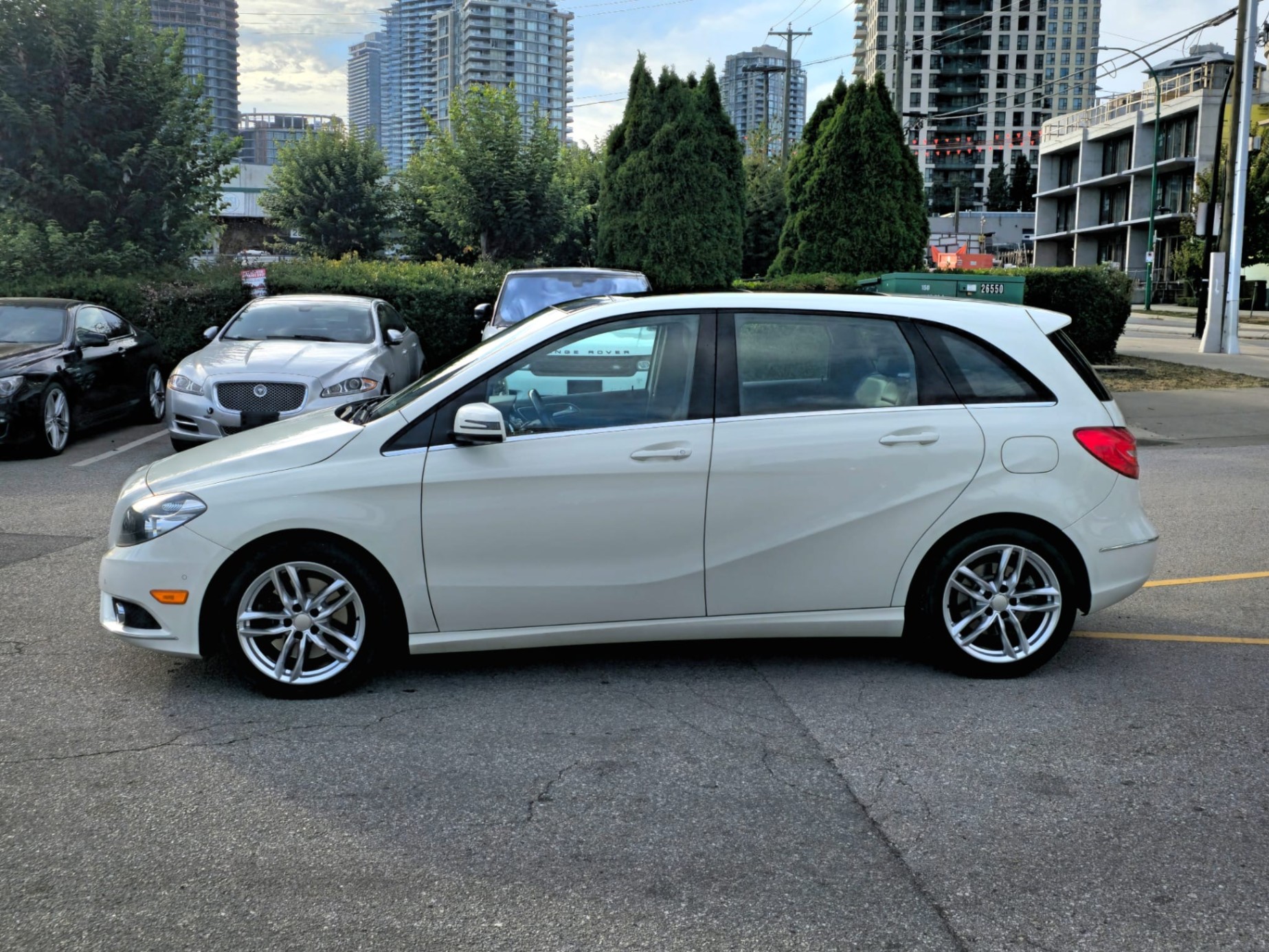 /canwestautoinc/2014-Mercedes-Benz-B-Class-36514408072194415.jpg