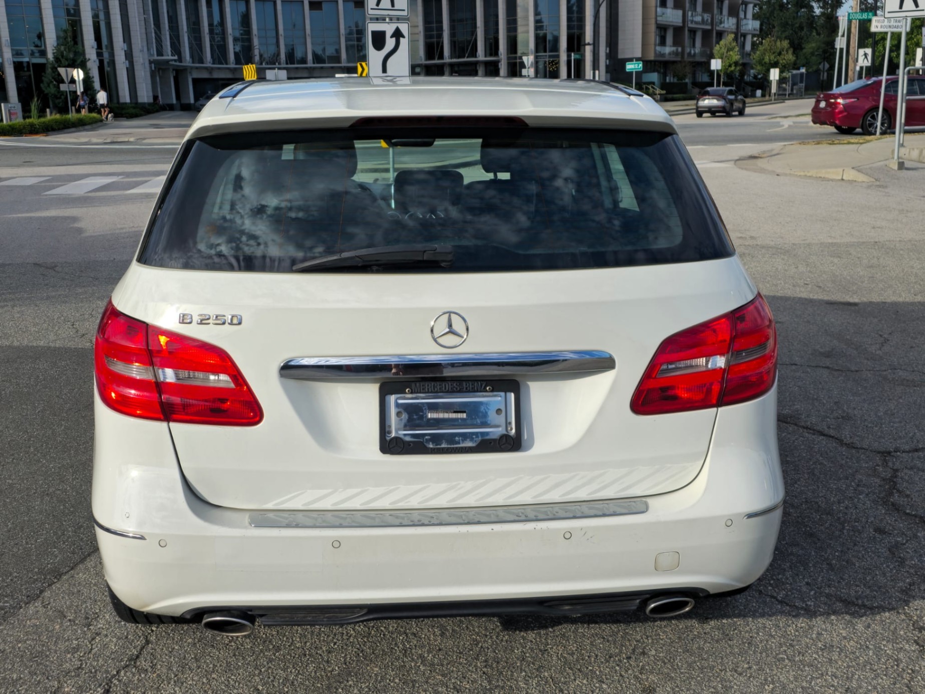 /canwestautoinc/2014-Mercedes-Benz-B-Class-5244702610137739.jpg