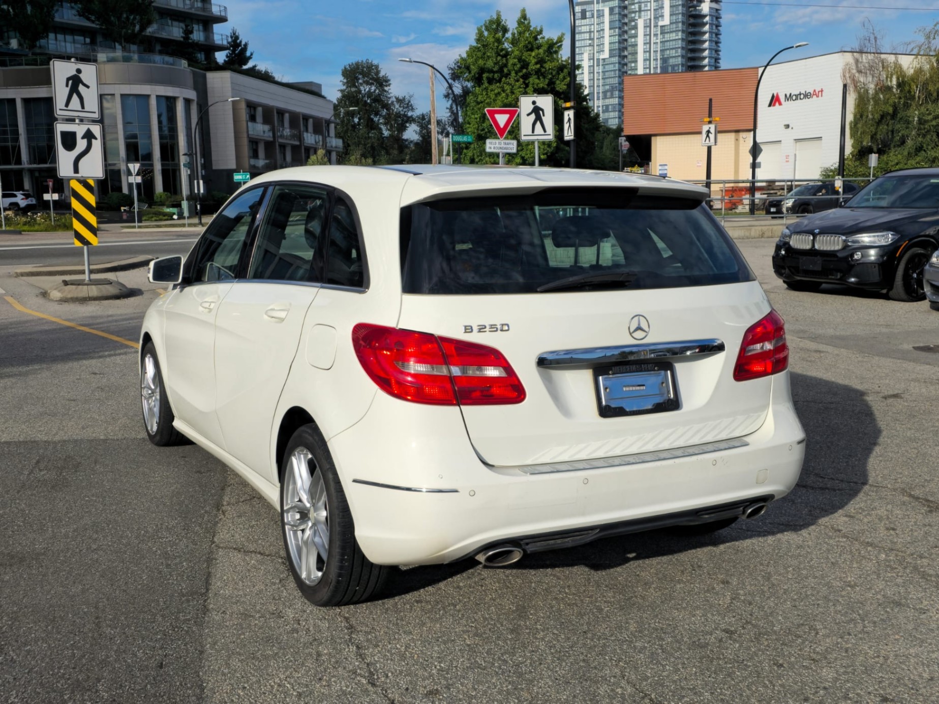 /canwestautoinc/2014-Mercedes-Benz-B-Class-7572745701890169.jpg