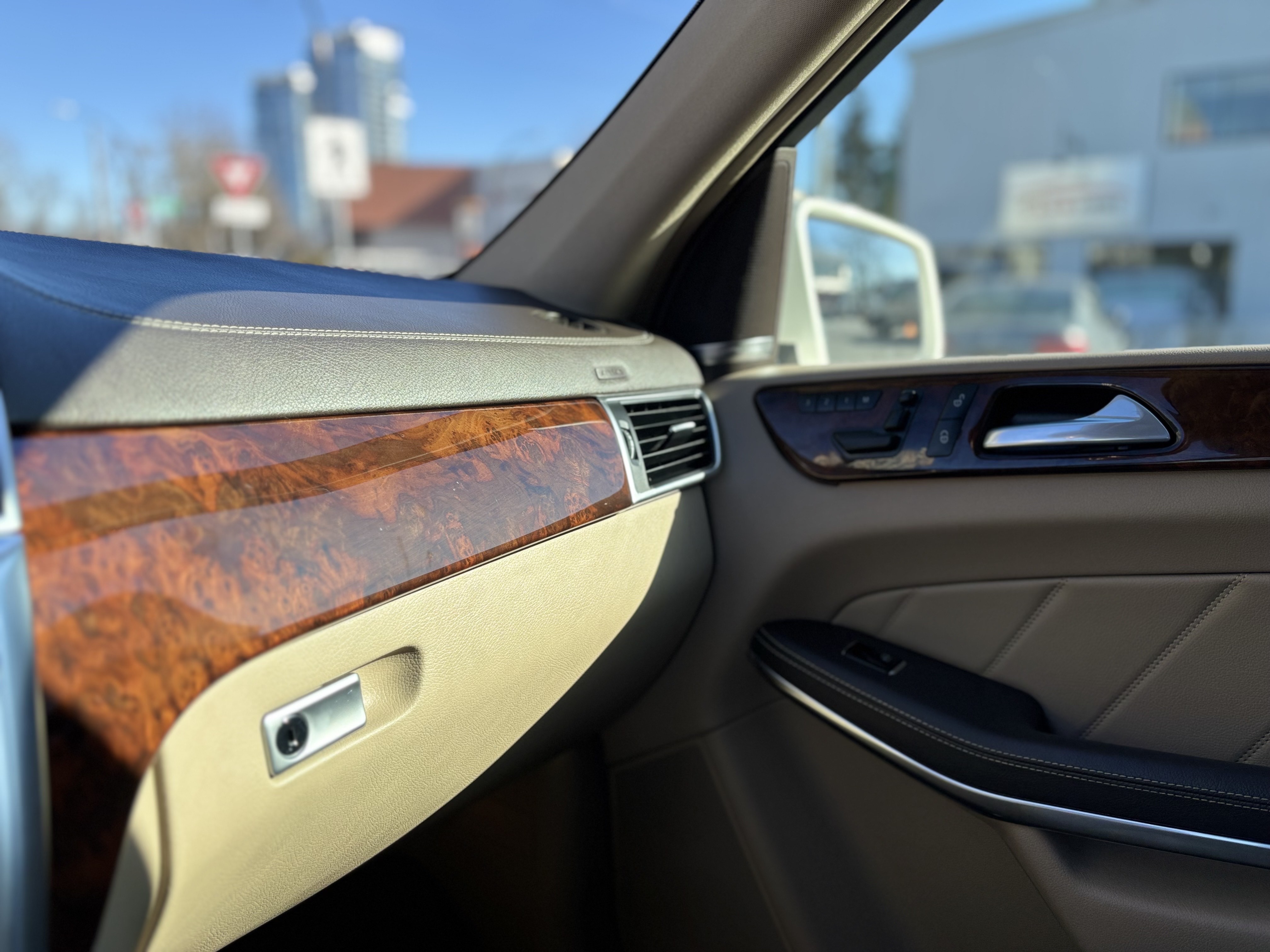 /canwestautoinc/2014-Mercedes-Benz-GL-Class-1525359281868124.jpg