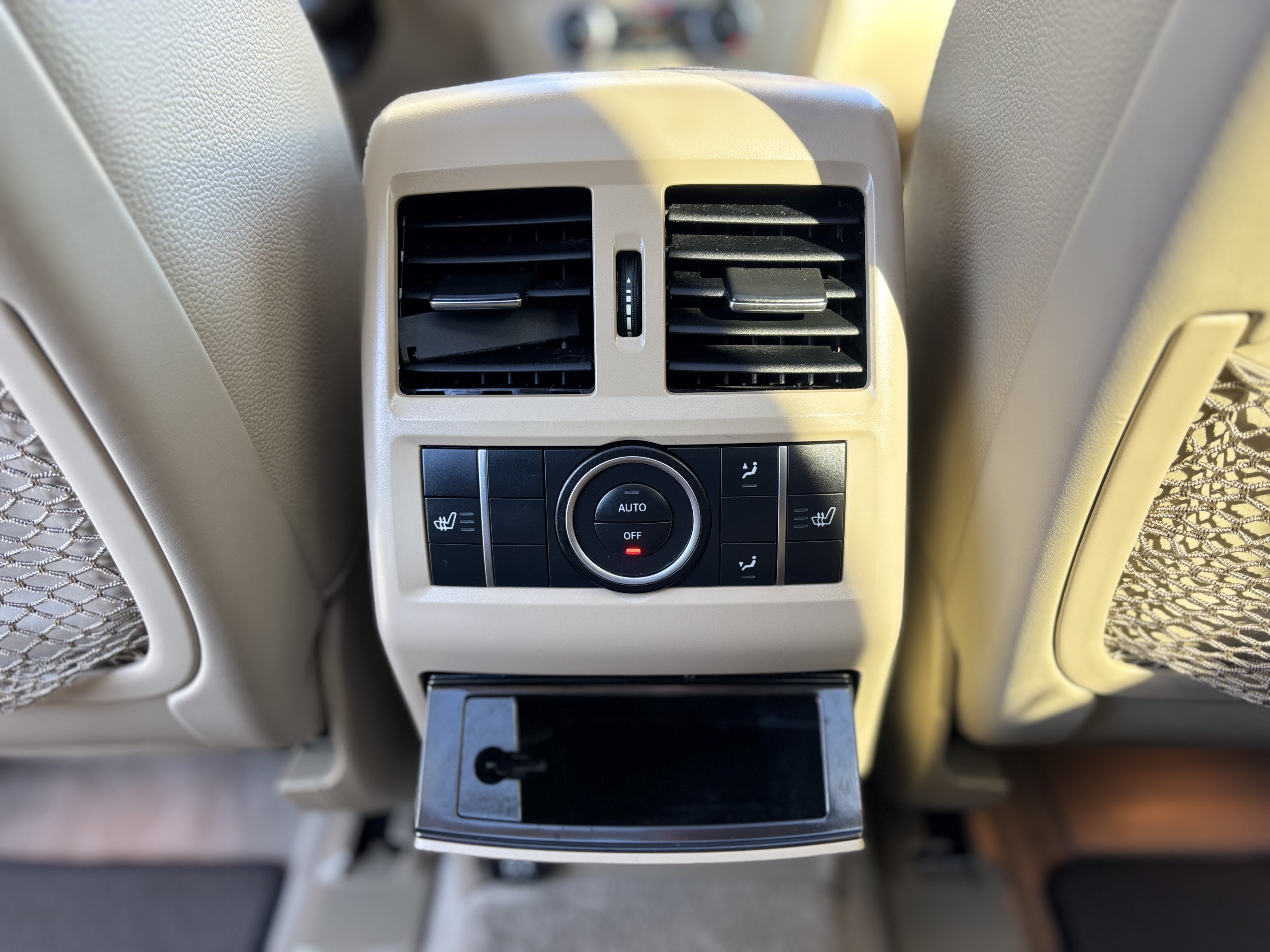 /canwestautoinc/2014-Mercedes-Benz-GL-Class-20352100818430685.jpg